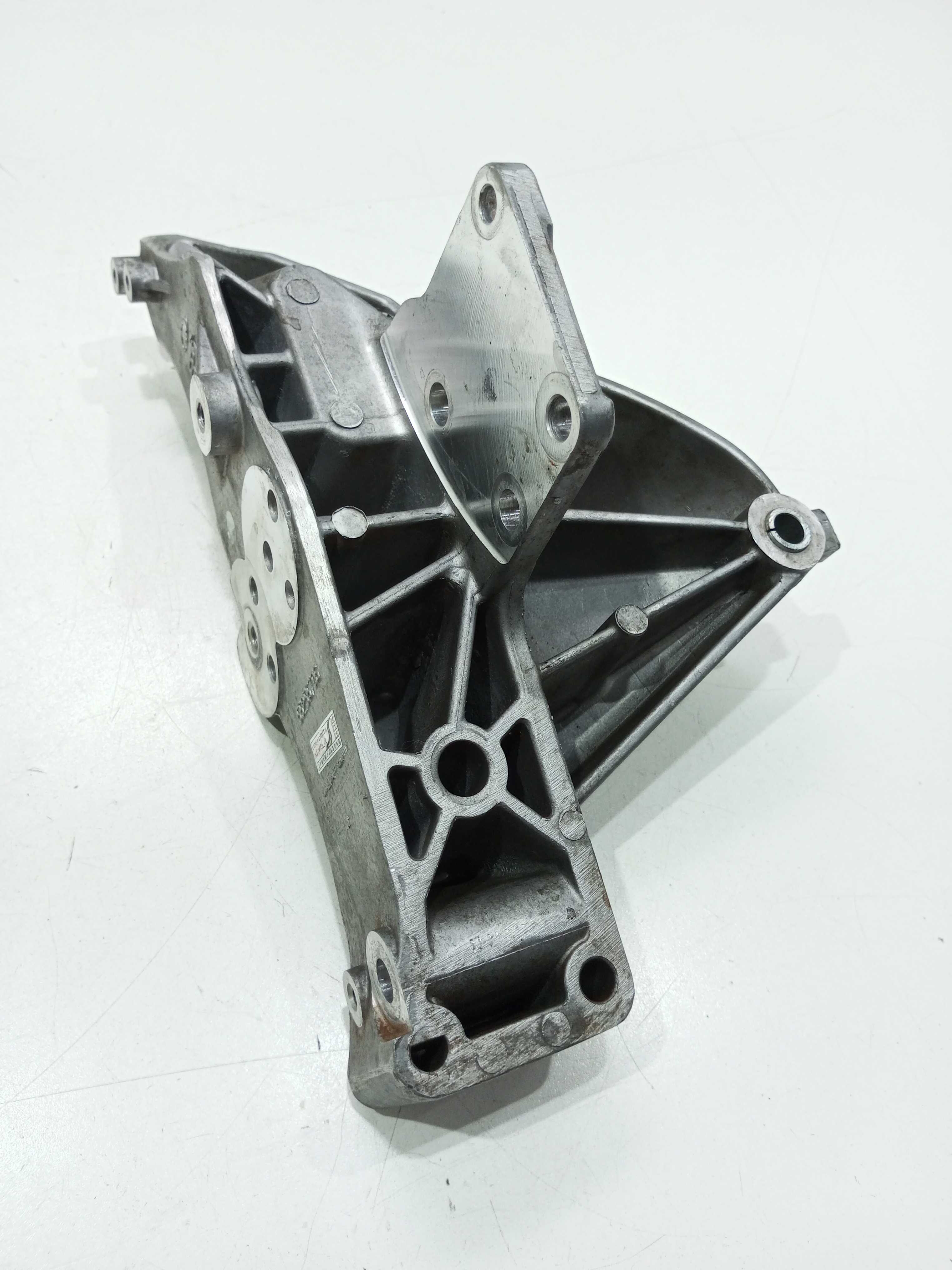 Suporte Do Compressor De Ar Fiat Strada 1.4  2022 6