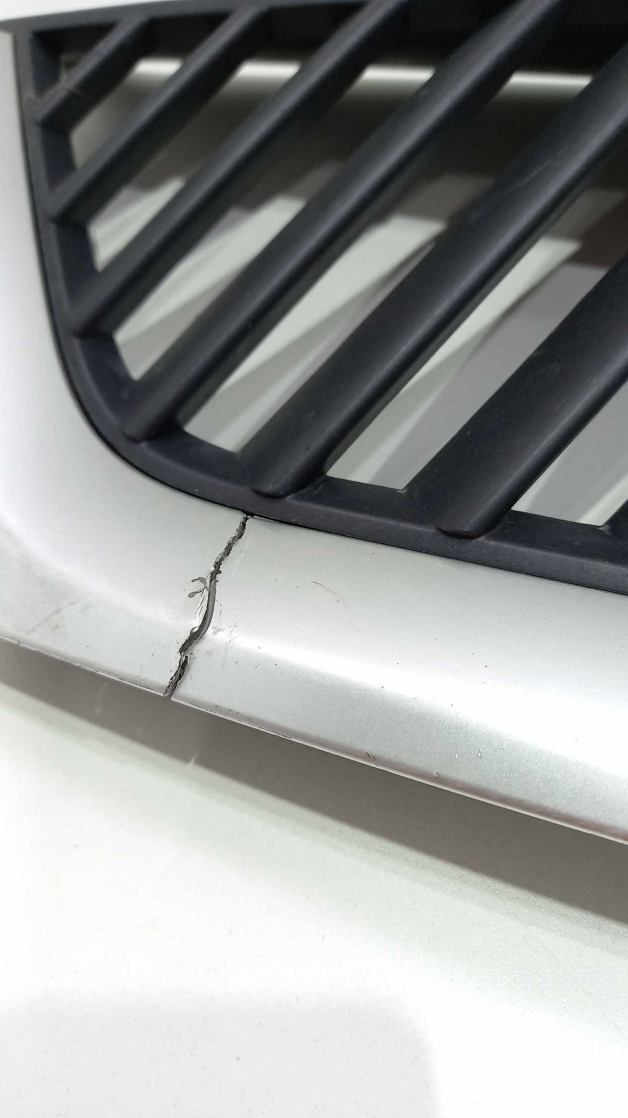 Grade Frontal Mitsubishi Outlander 2007 À  2010 2