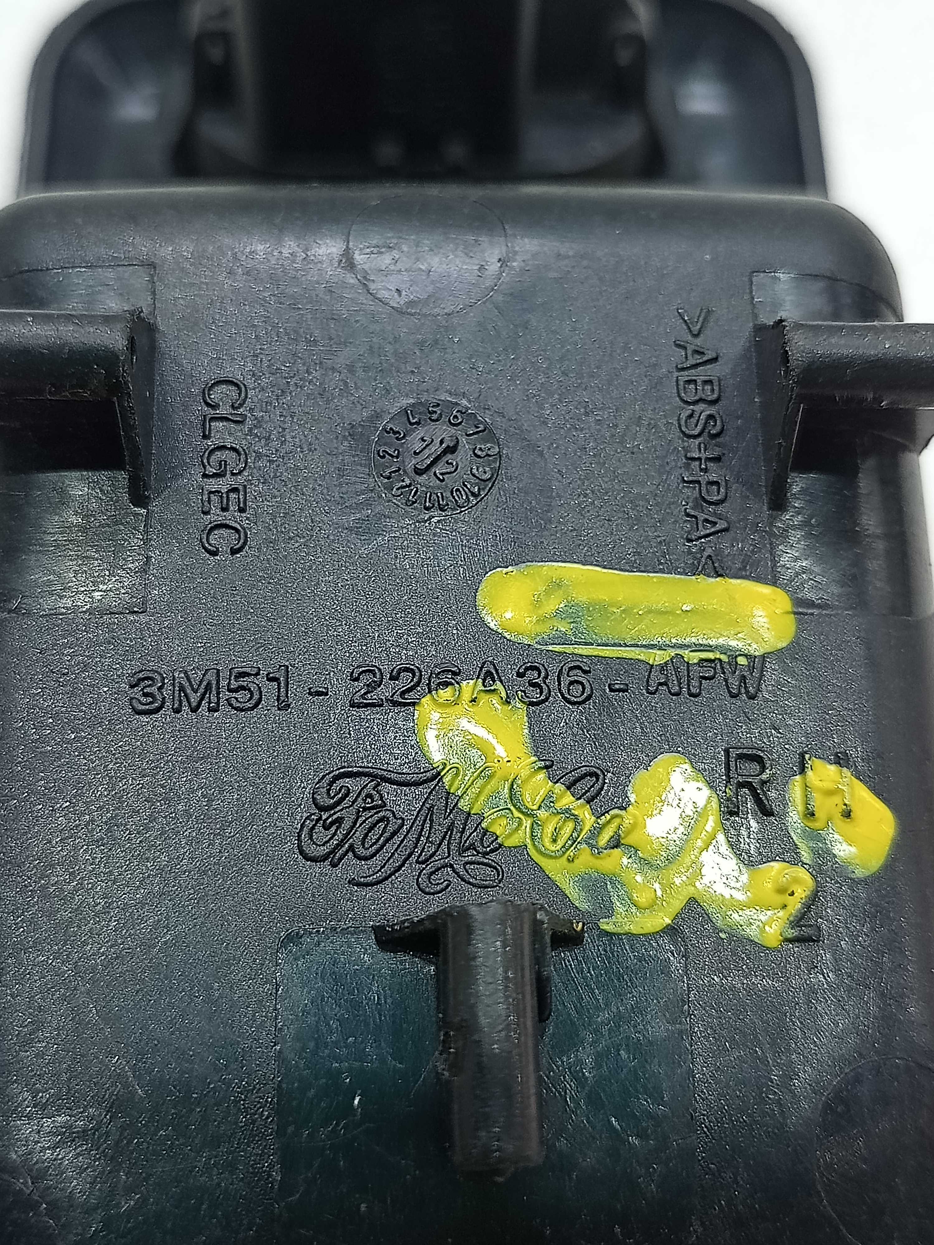 Moldura Botão Vidro Traseiro Direito Ford Focus 2013 4