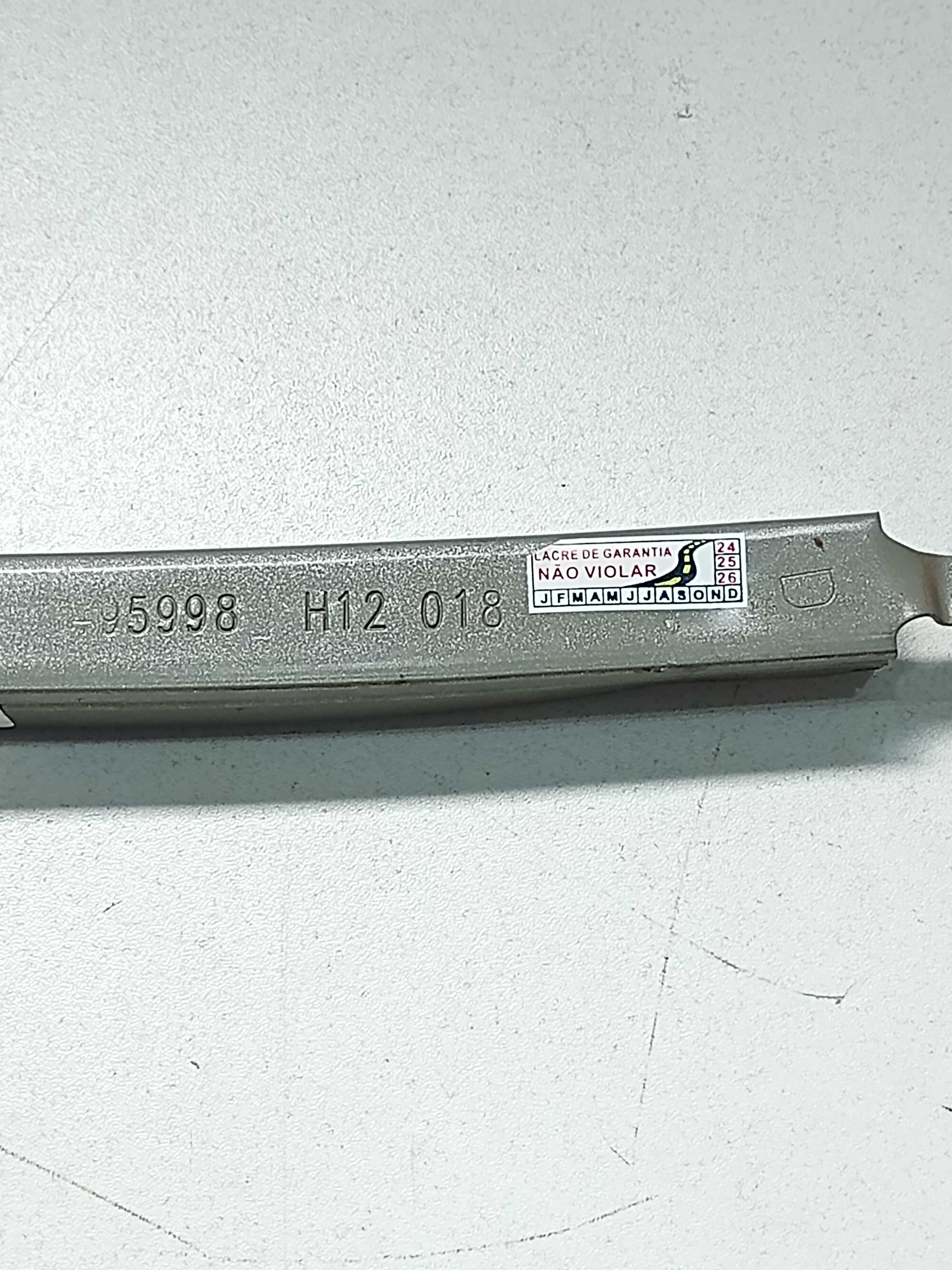 Trilho Guia Vidro Dianteiro Direito Renault Sandero 2013 3