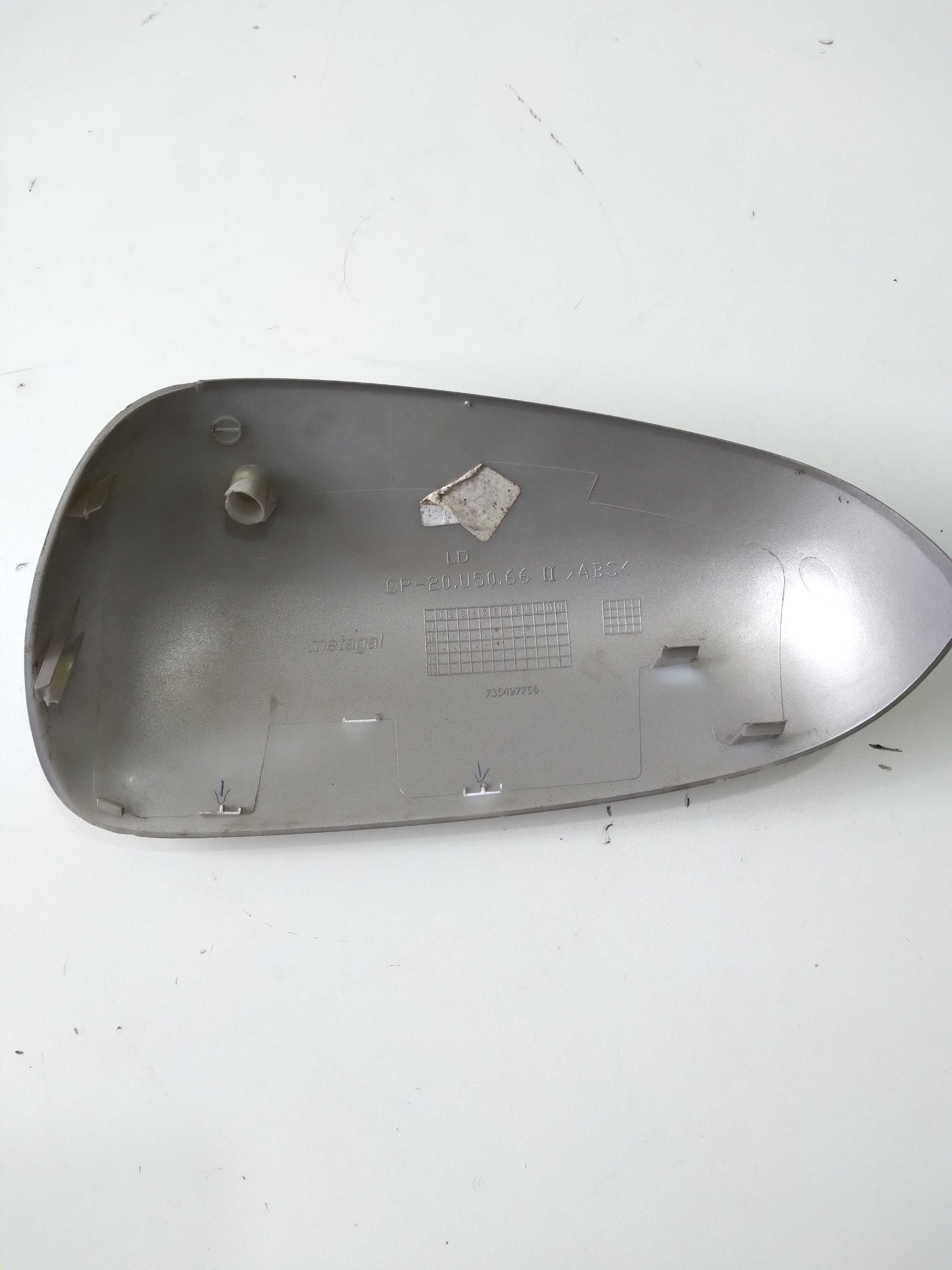 CAPA DO RETROVISOR DIREITO Fiat Grand SIena attrac. 1.4 2013 2