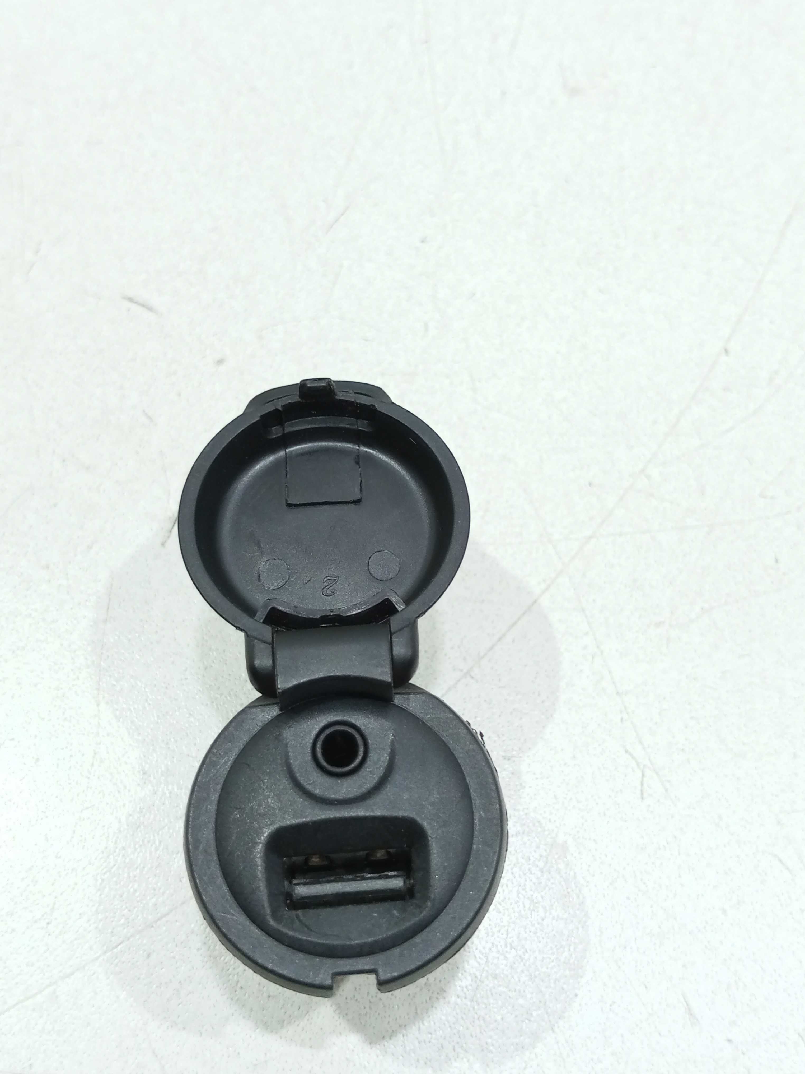 Tomada Auxiliar Usb Citroen C3 1.6 2014 4