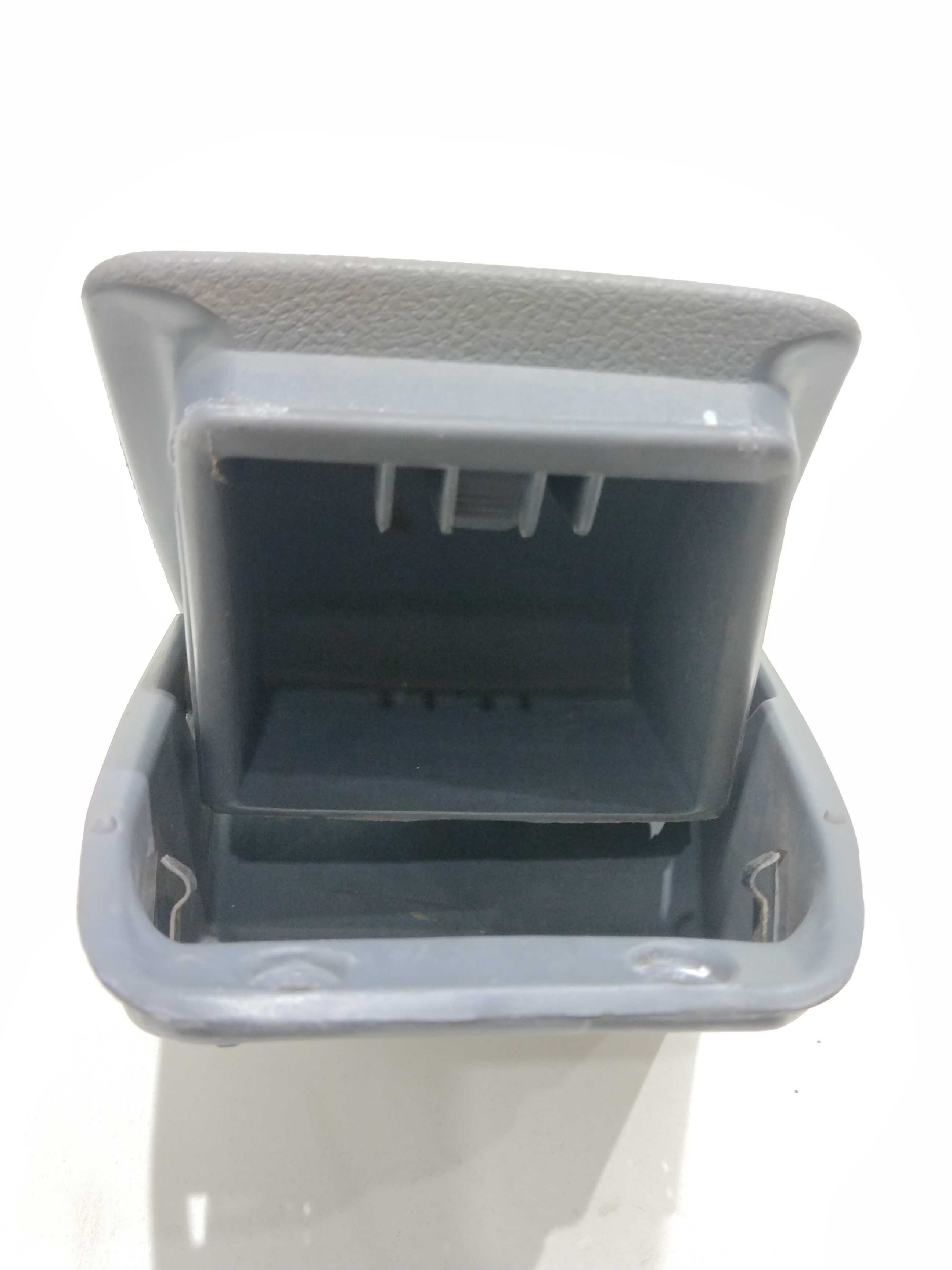 Cinzeiro Porta Objetos Fiat Strada 2003 4