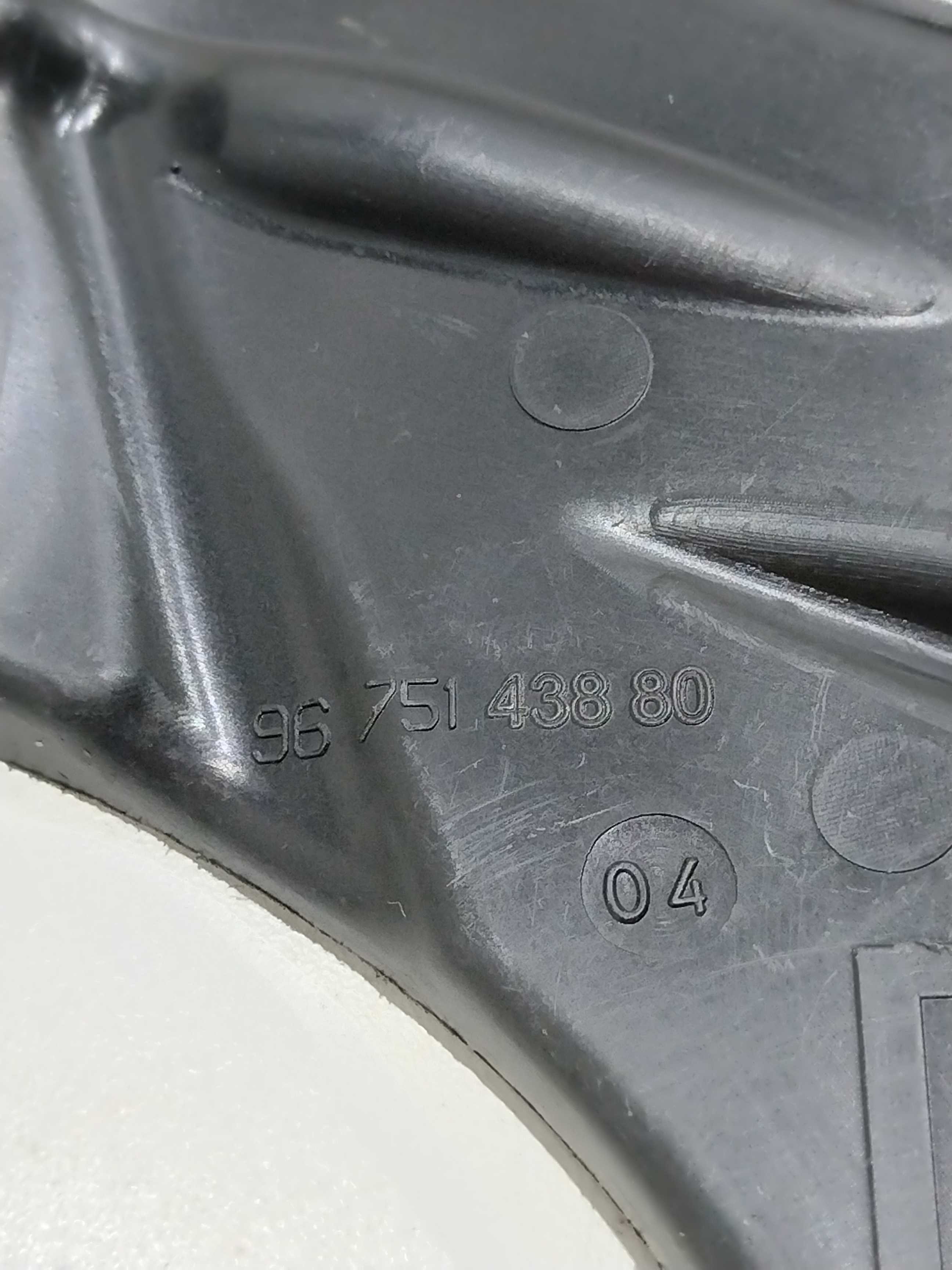 Guia Suporte Para-choque Dianteiro Direito Peugeot 208 2014 3