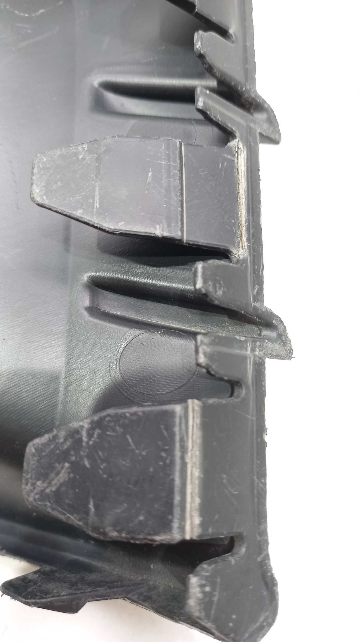 Moldura Farol De Milha Esquerdo Sem Furo Saveiro G6 2014 4