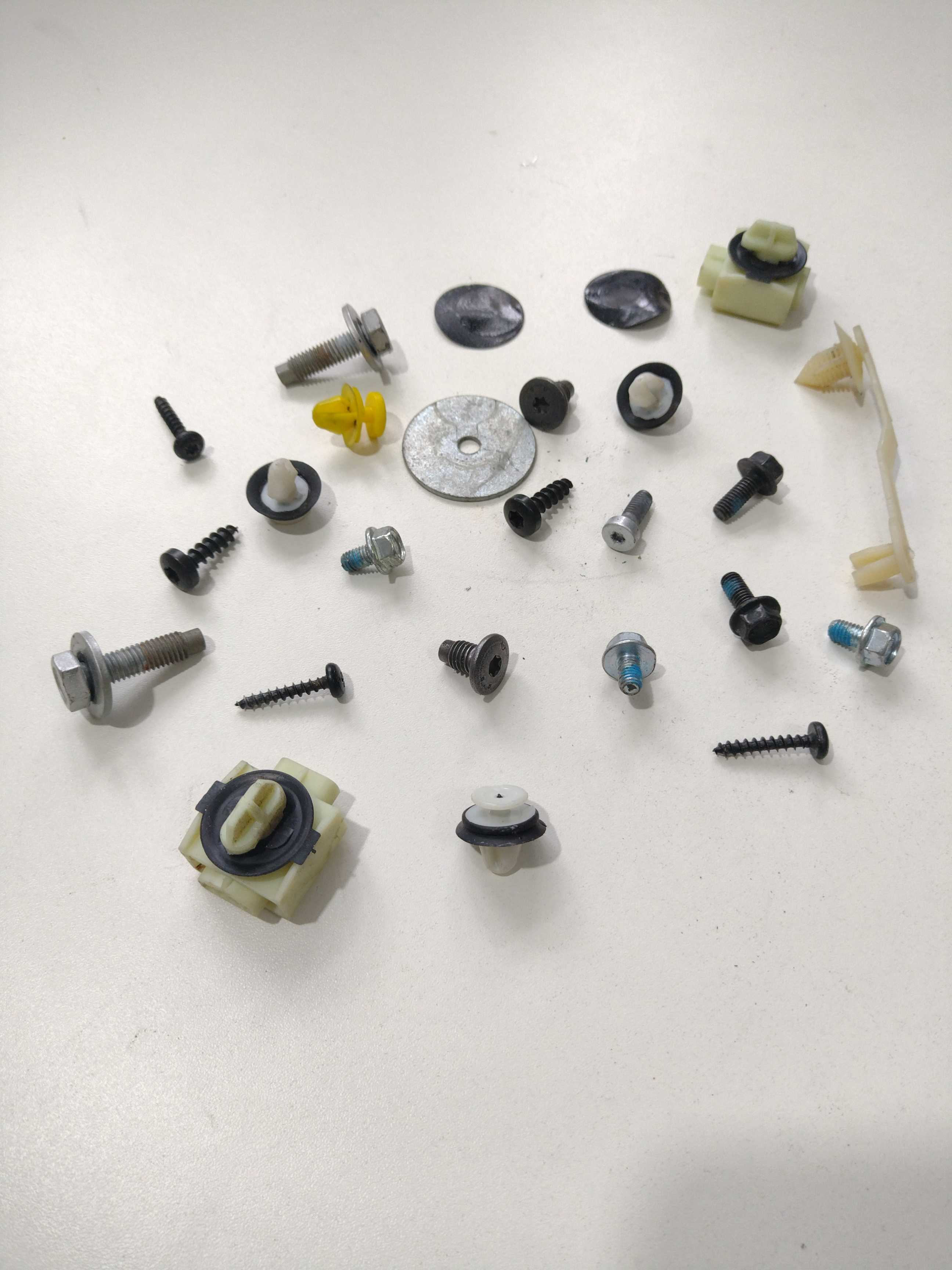 Parafusos Sortidos Porta Dianteira Esquerda C3 2013 Origi 2