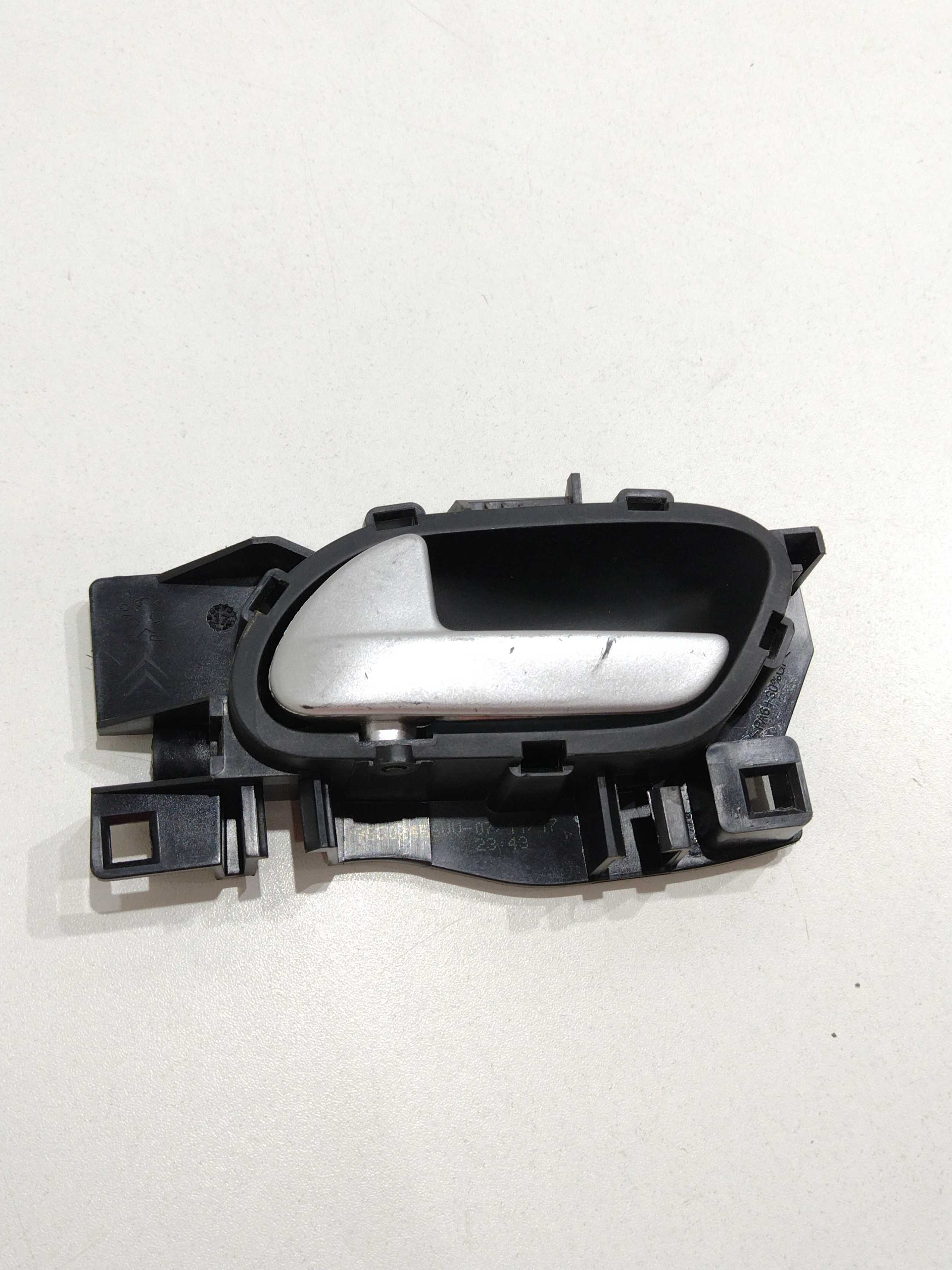 Maçaneta Interna Traseira Esquerda Peugeot 2008 2018 1