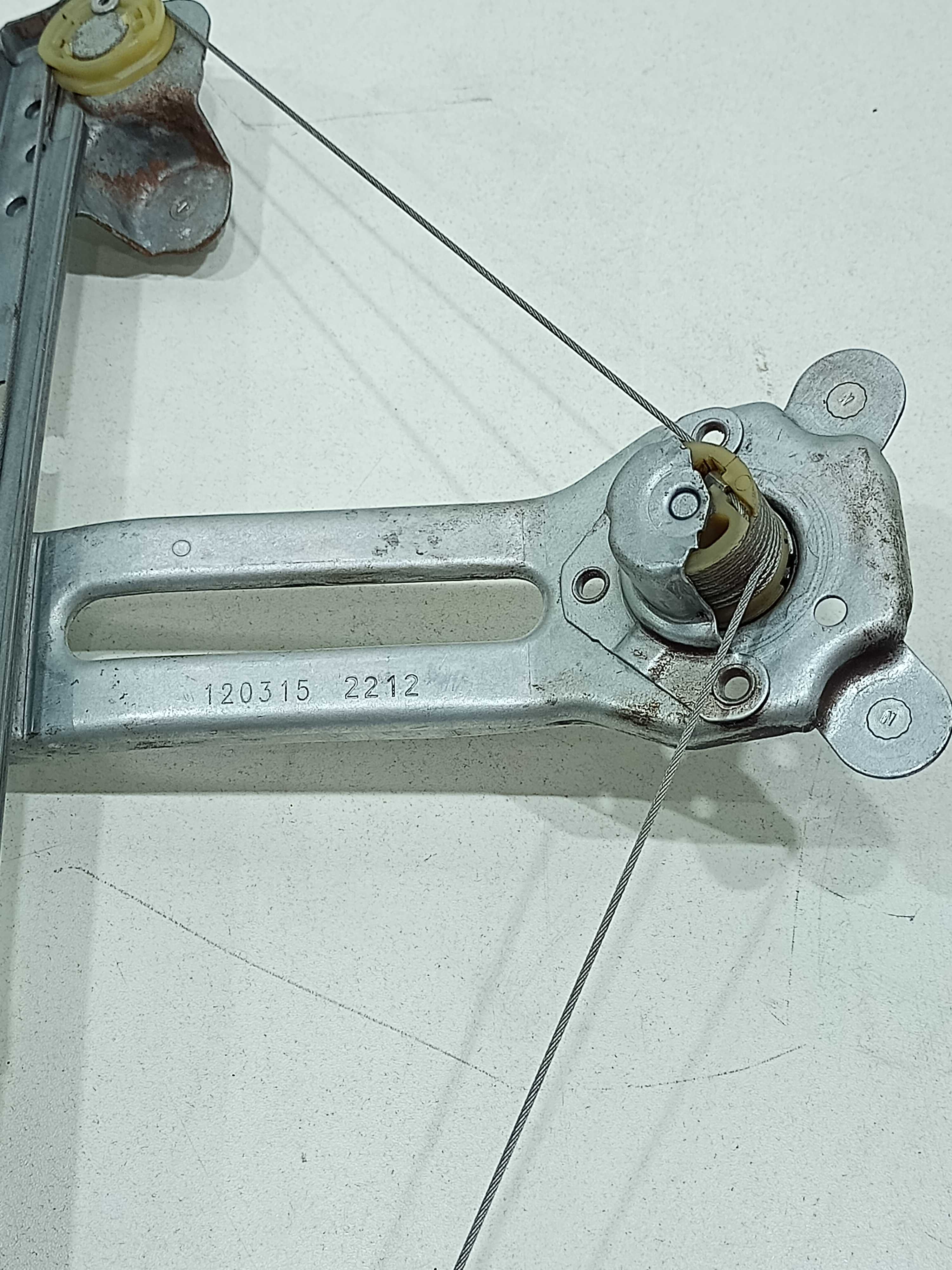 Máquina Vidro Manual Traseiro Esquerdo  Sandero 2013 3