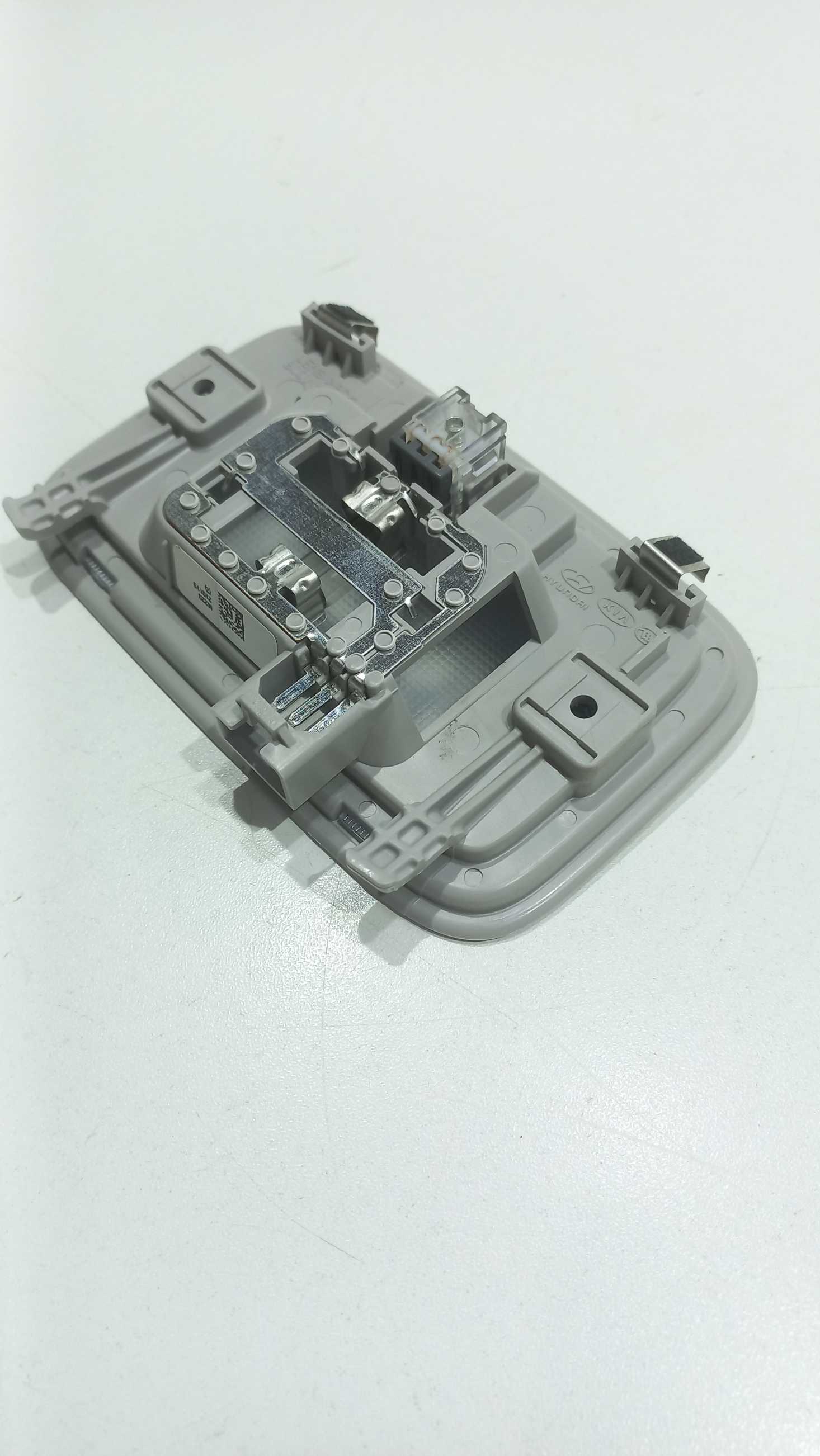 Luz De Teto Central Hyundai Hb20s Evolution 1.0 12v 2022 3