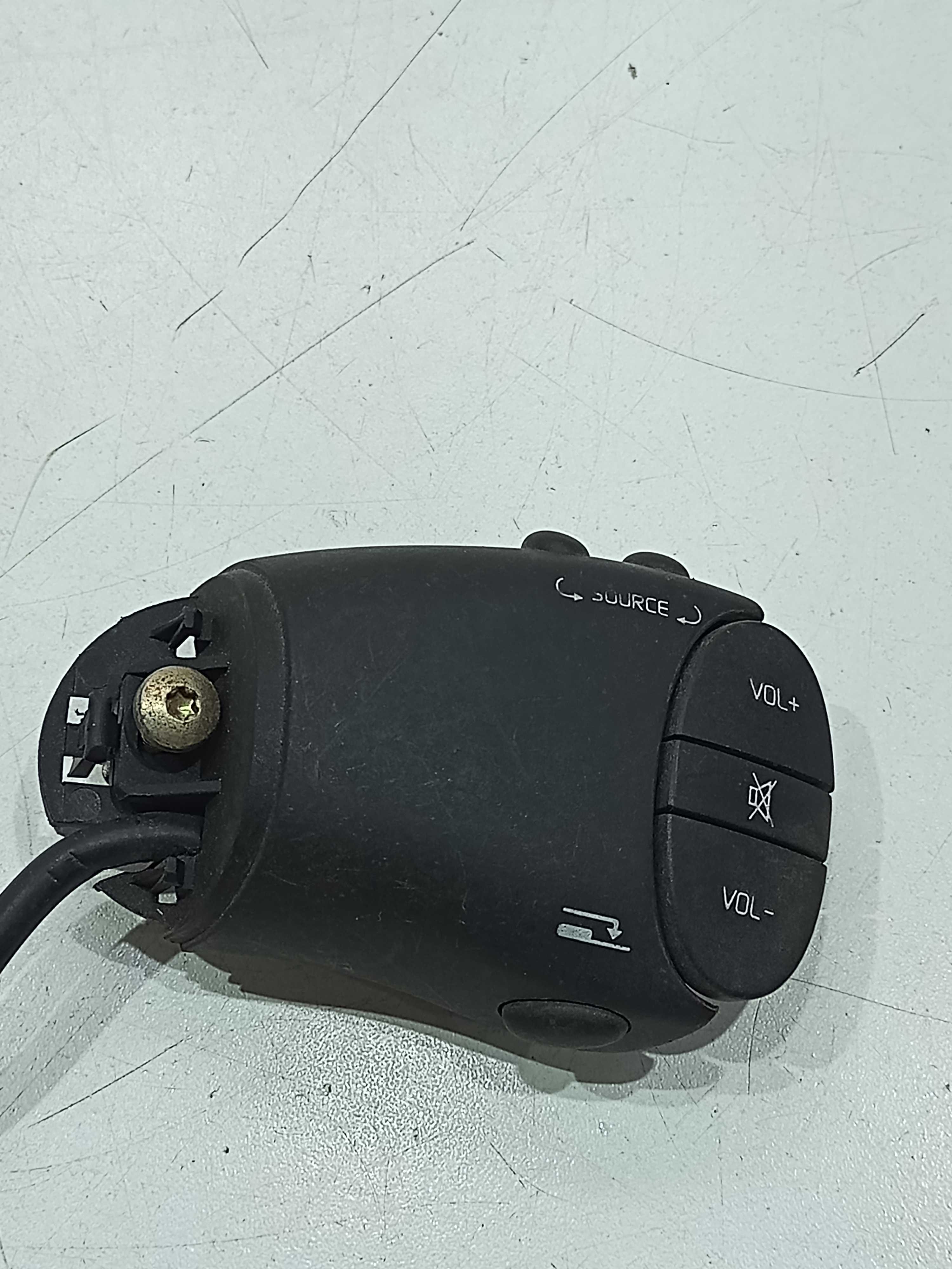 Comando Som Do Volante  Renault Clio 2006 4