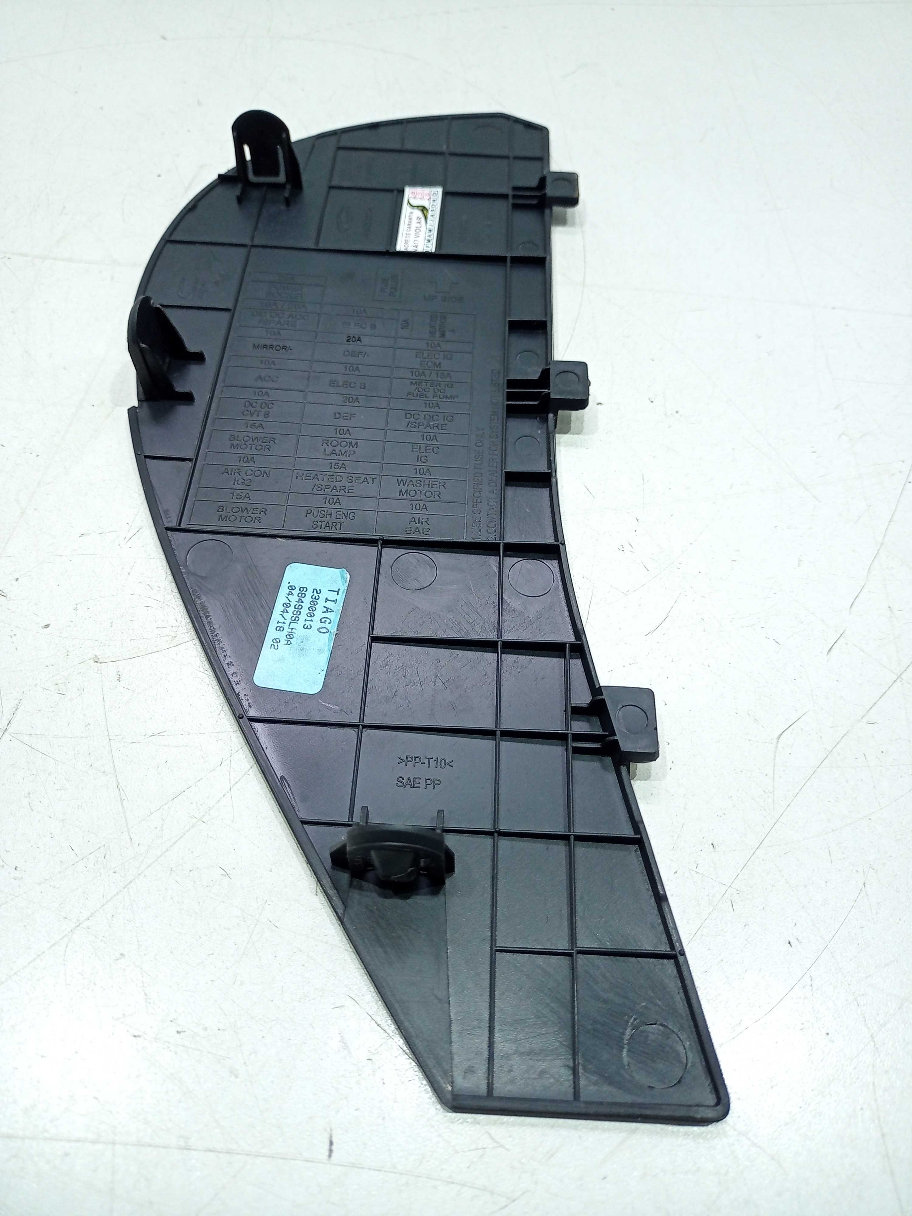 Moldura Do Painel Lado Esquerdo Nissan Versa 1.6 2019 3