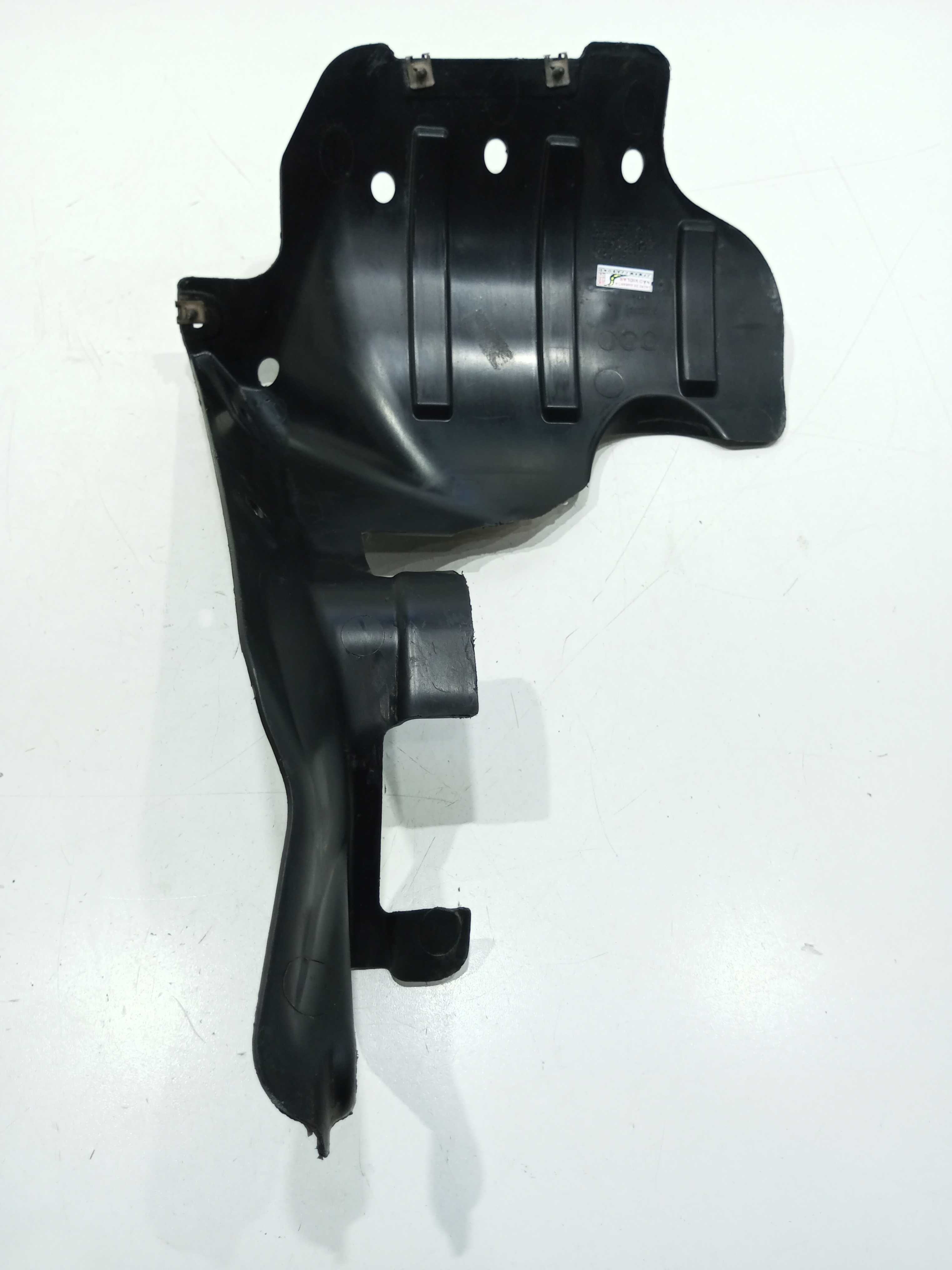 Protetor Inferior Roda Dianteira Esquerda Fiat Fiorino 2021 3