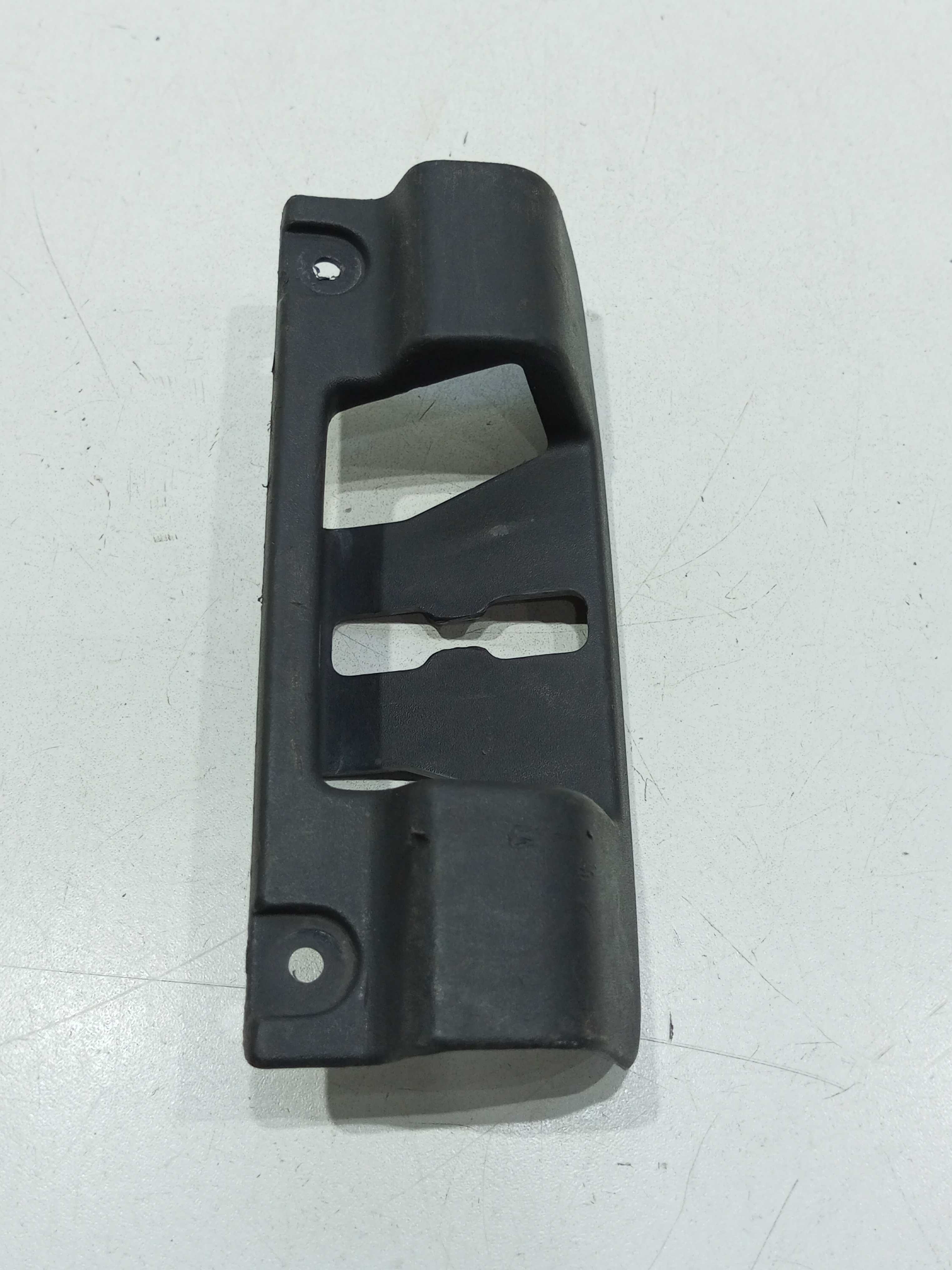Moldura Do Batente Tampa Traseira Renault Duster 2014 2