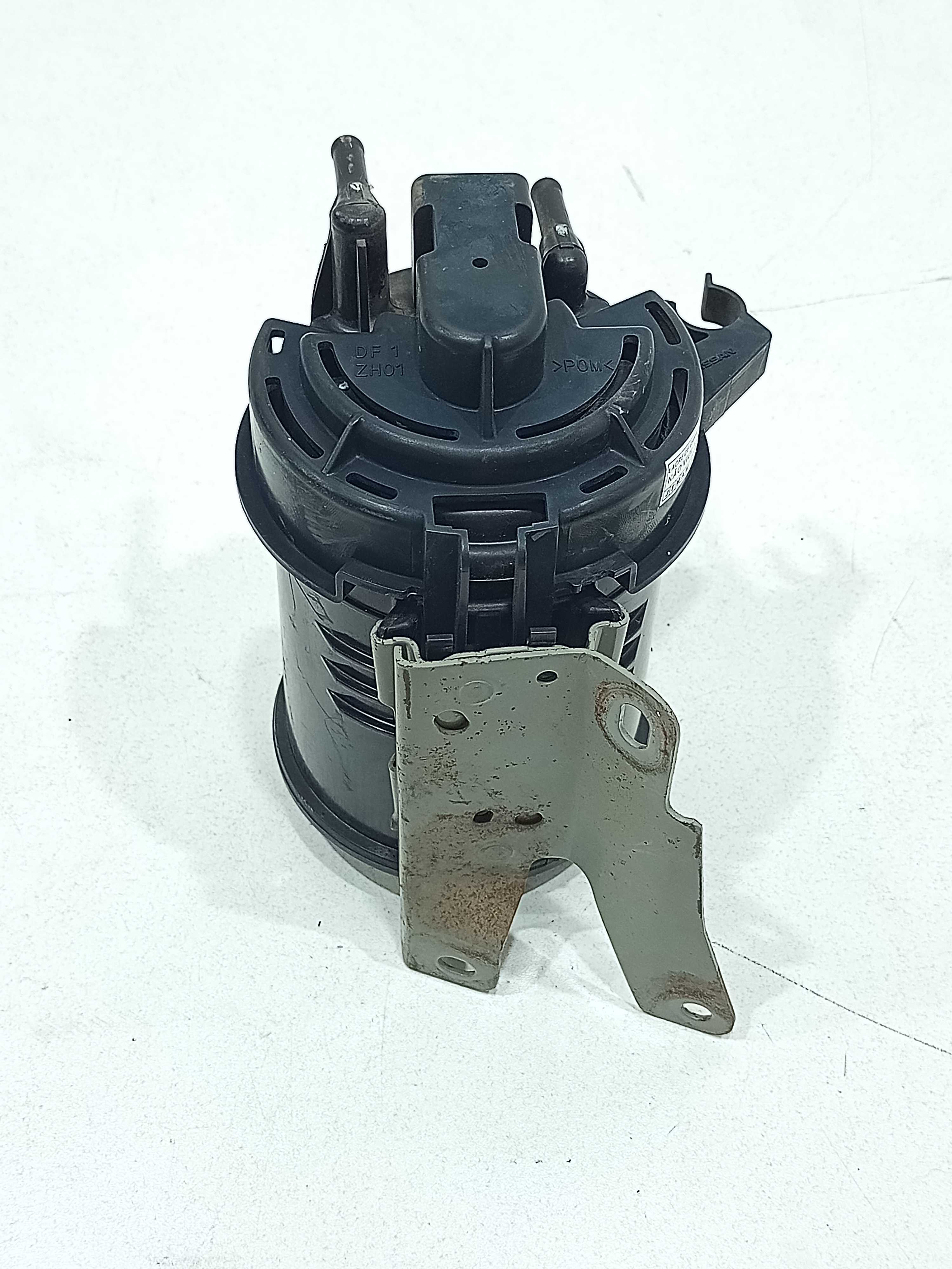 Filtro Canister Nissan Versa 2019 4