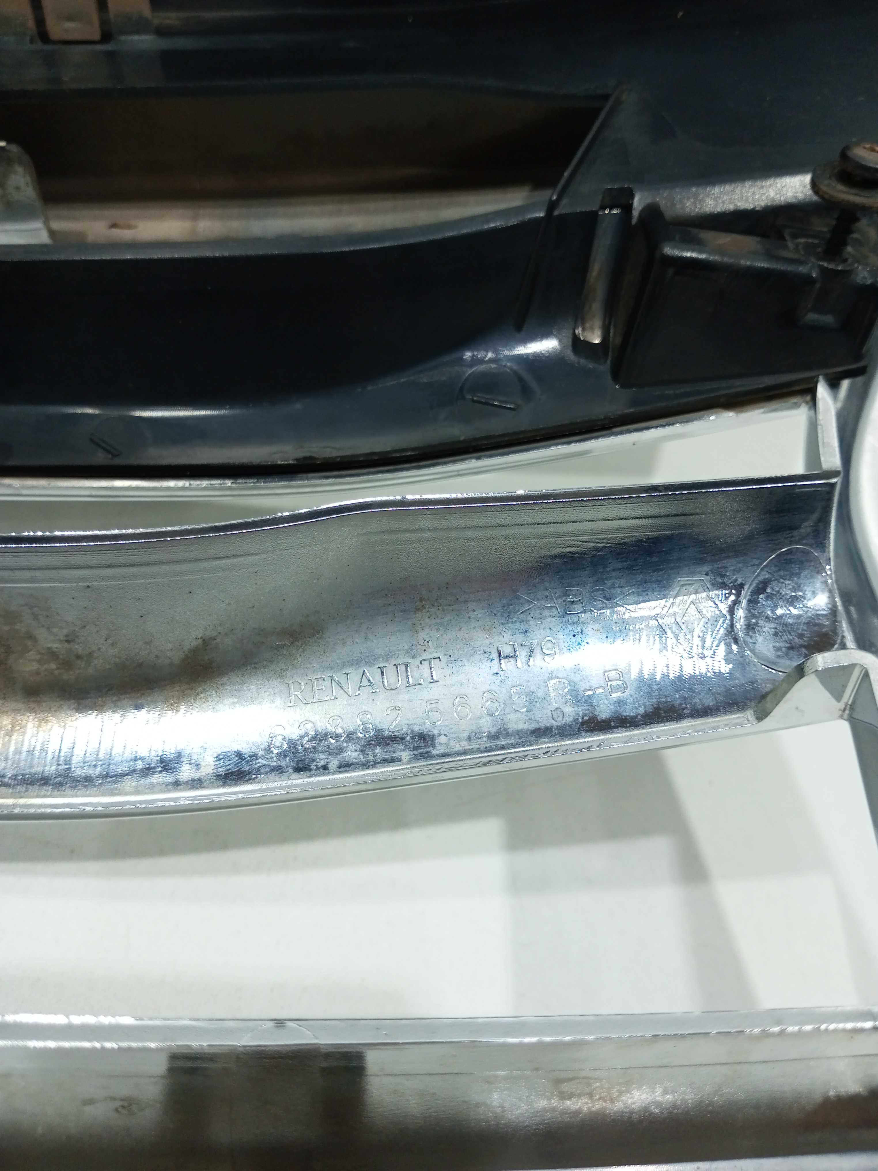 Grade Emblema Cromado Renault Duster 1.6 2014 Original 6