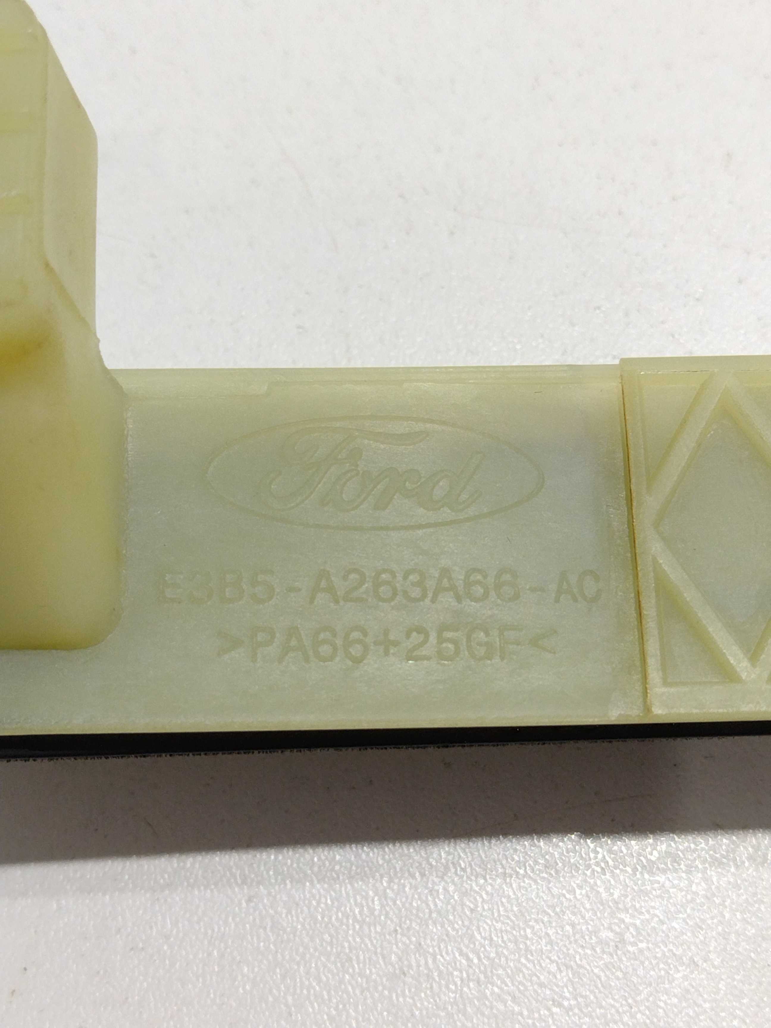 Guia Vidro Porta Traseira Esquerda Ford Ka 2019 Original 3