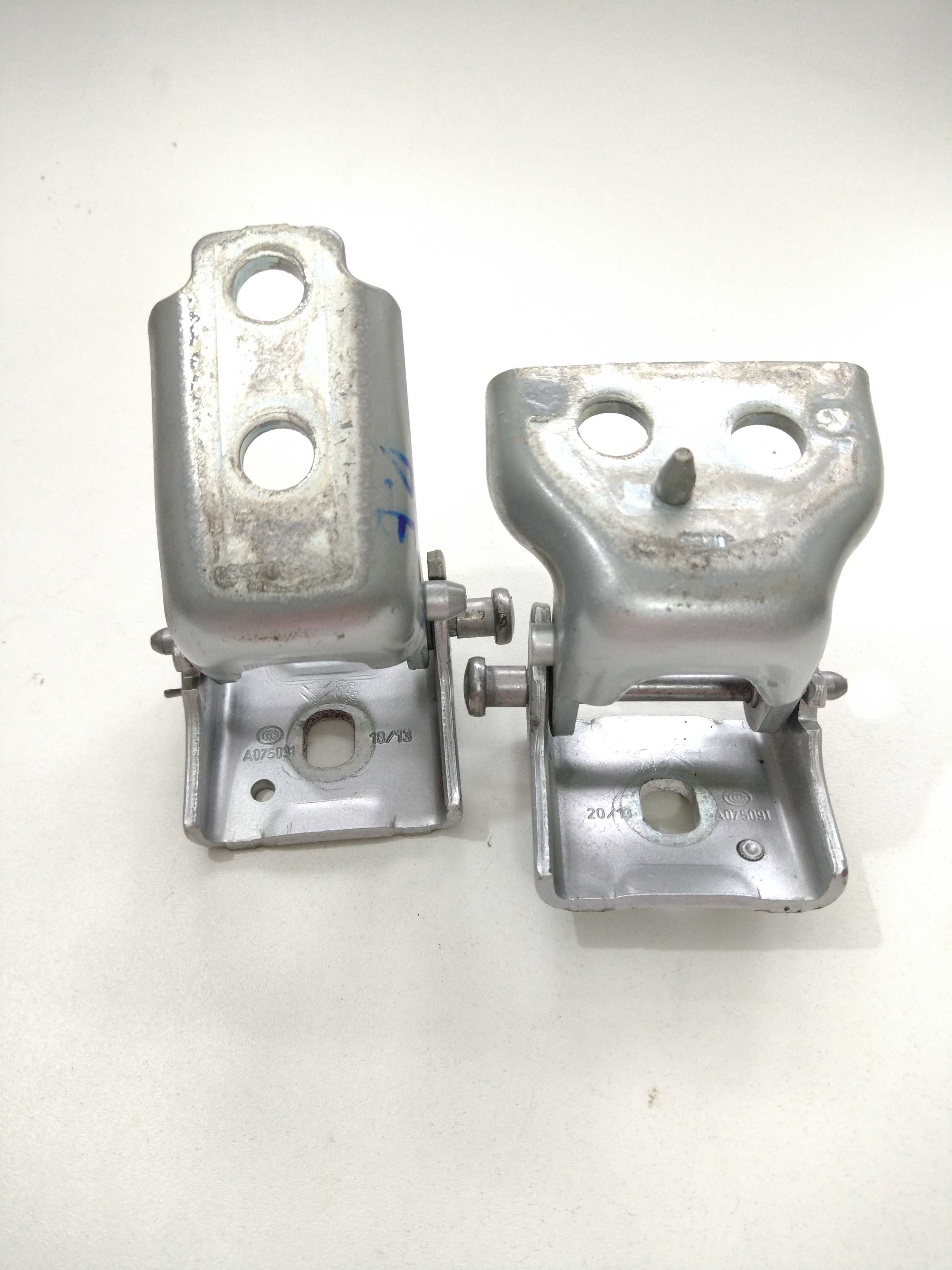 Par Dobradiça Porta Dianteira Esquerda C3 2013 Original J 2