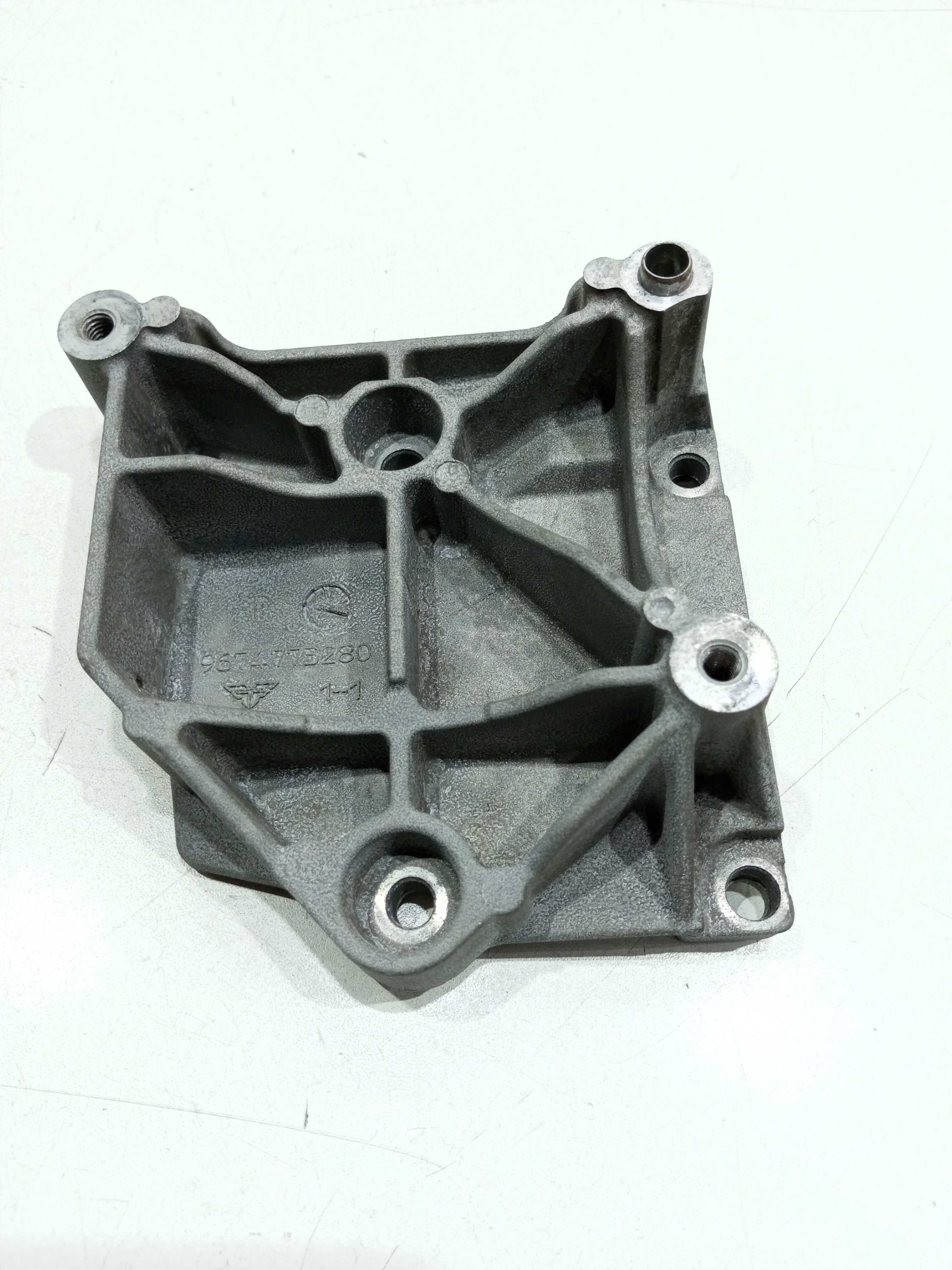 Suporte Do Compressor De Ar Condicionado Citroen C3 2014 3