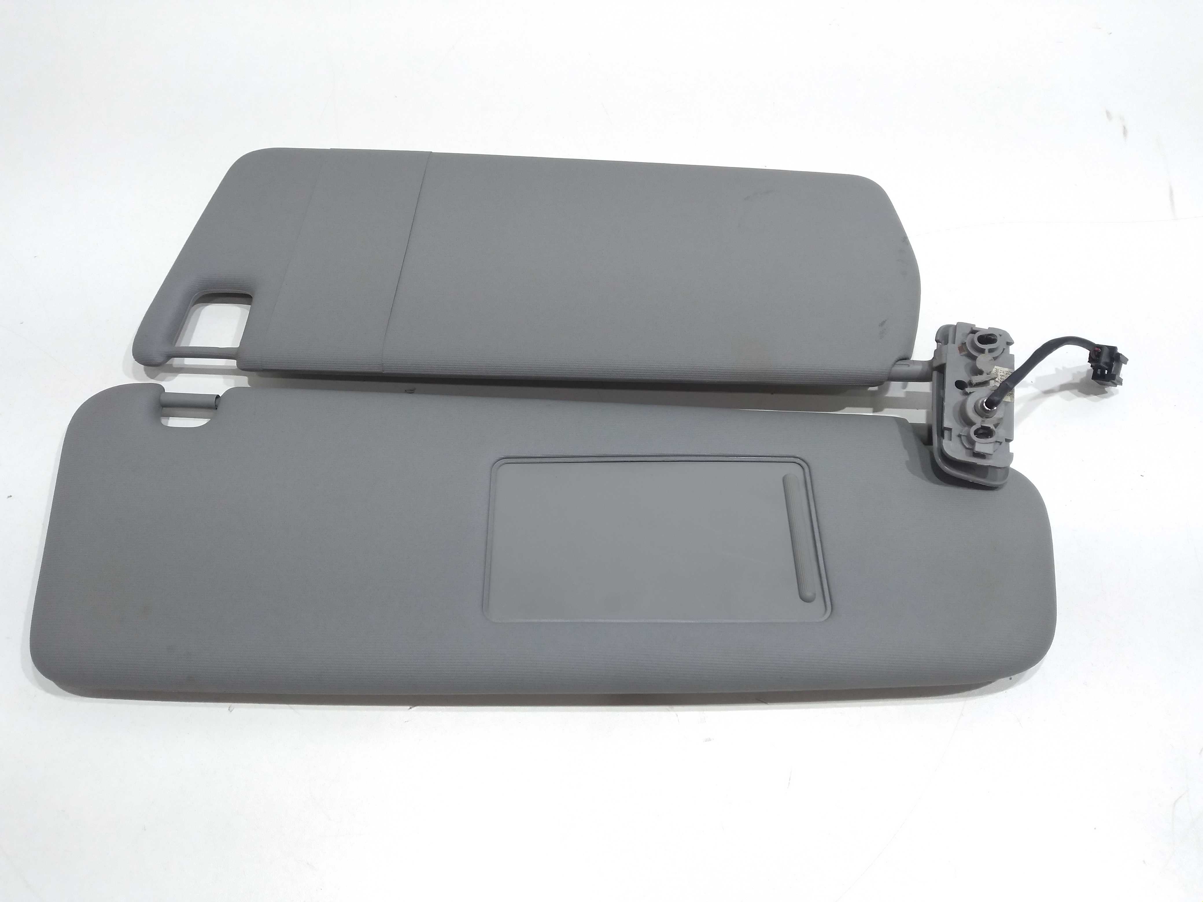 Quebra Sol Duplo Lado Direito Vw Touareg 4.2 V8 2005 4