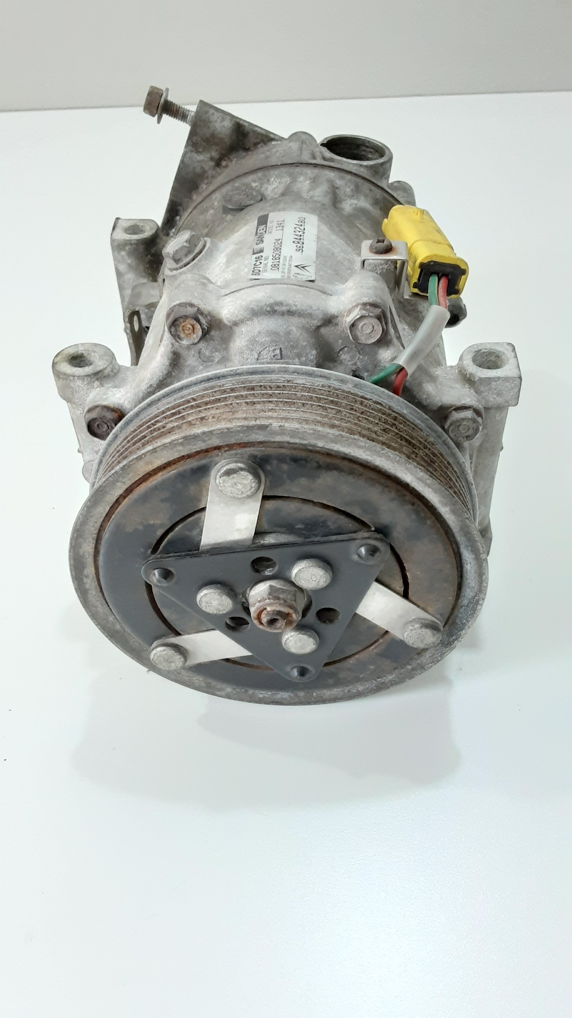 Compressor Do Ar-condicionado Peugeot 408 2012 2.0 2