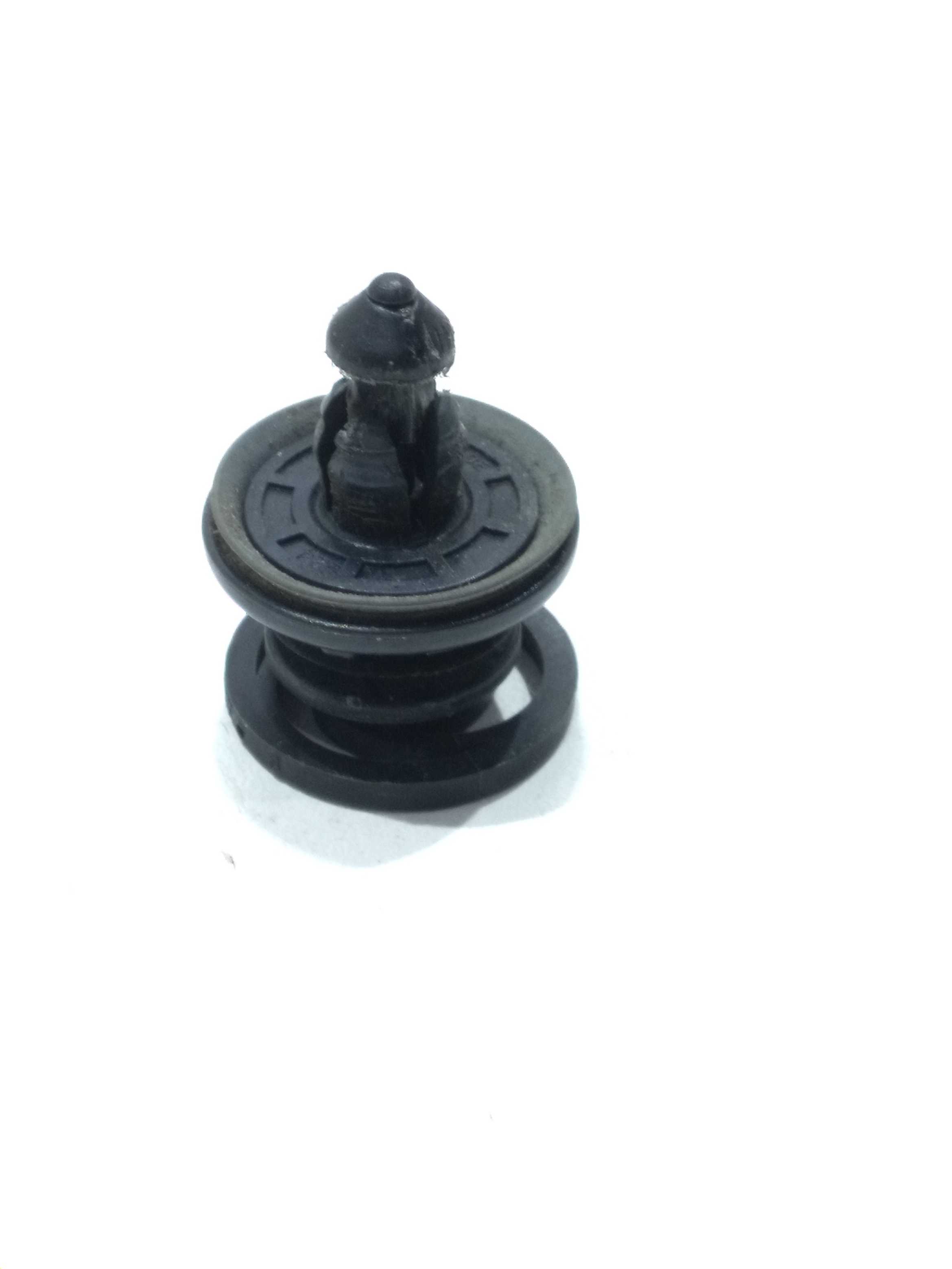 Grampos Forro De Porta Vw Touareg 4.2 V8 2005 3