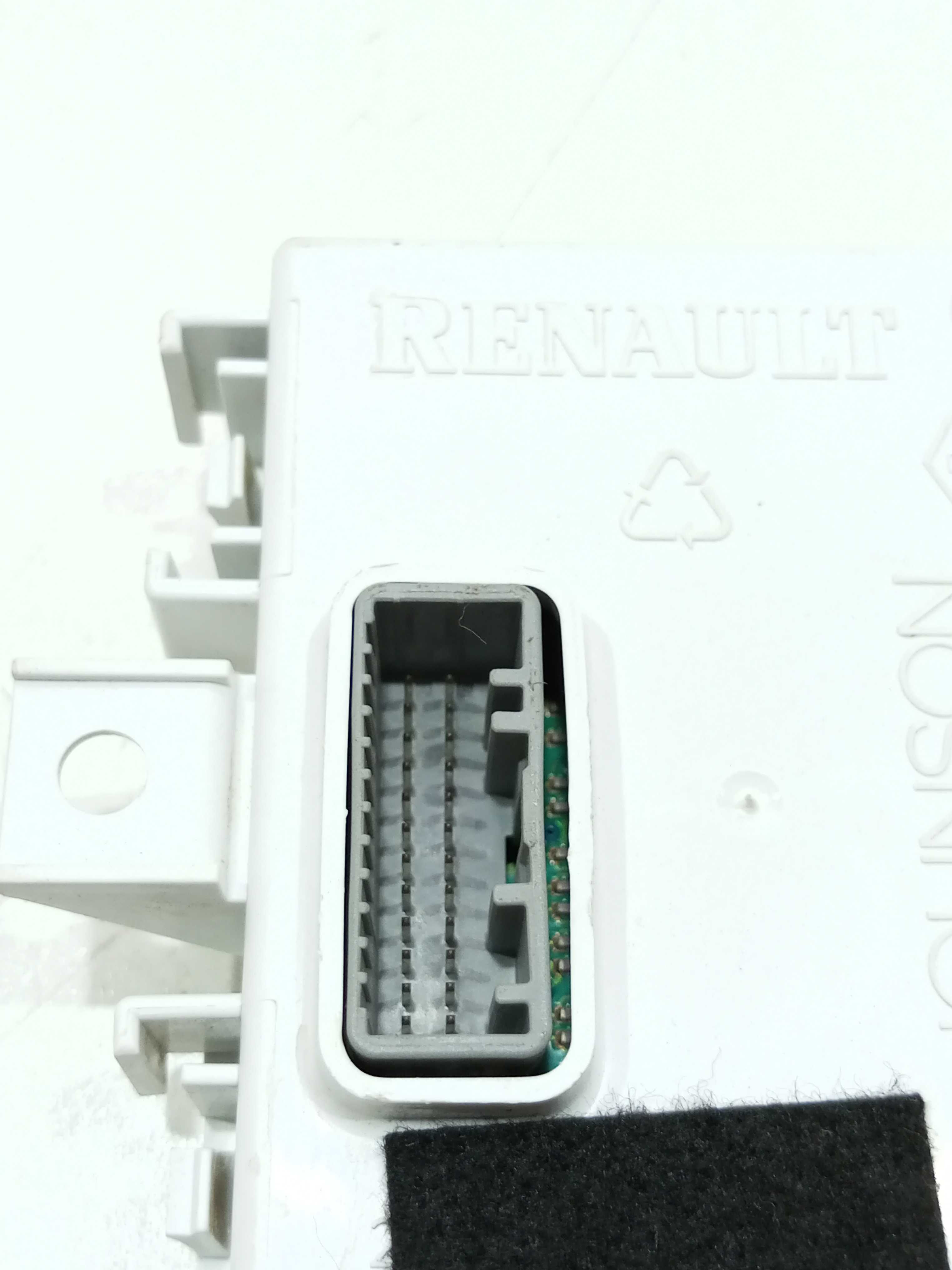 Módulo Comando Do Som Renault Sandero 2016 2