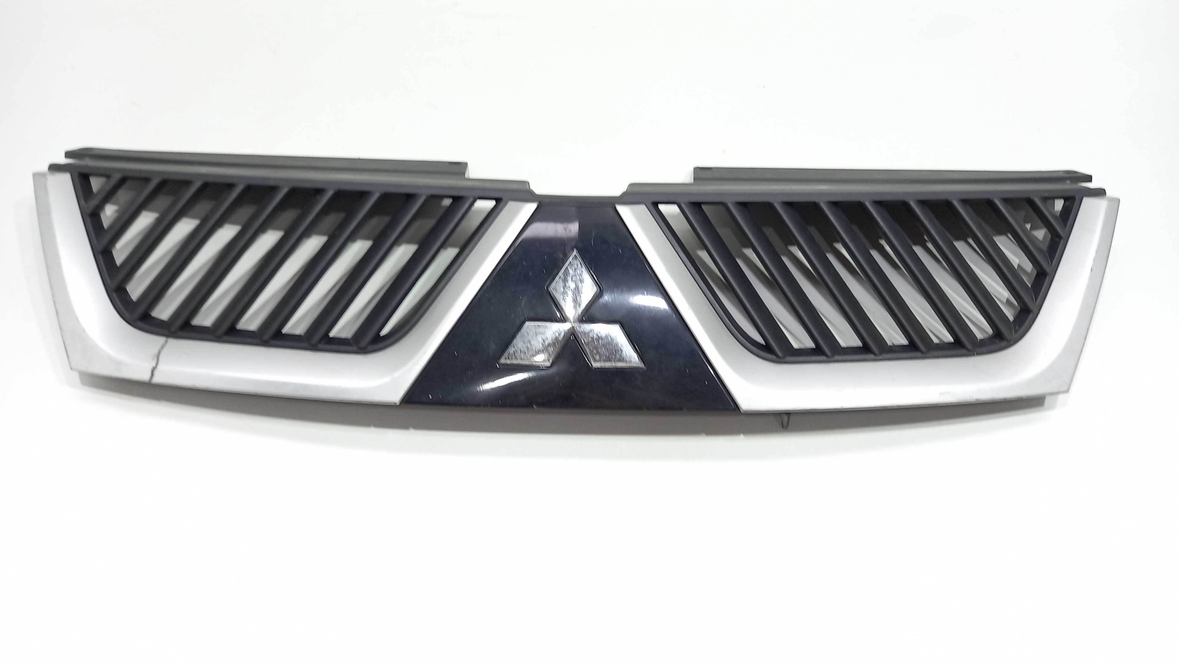 Grade Frontal Mitsubishi Outlander 2007 À  2010 1