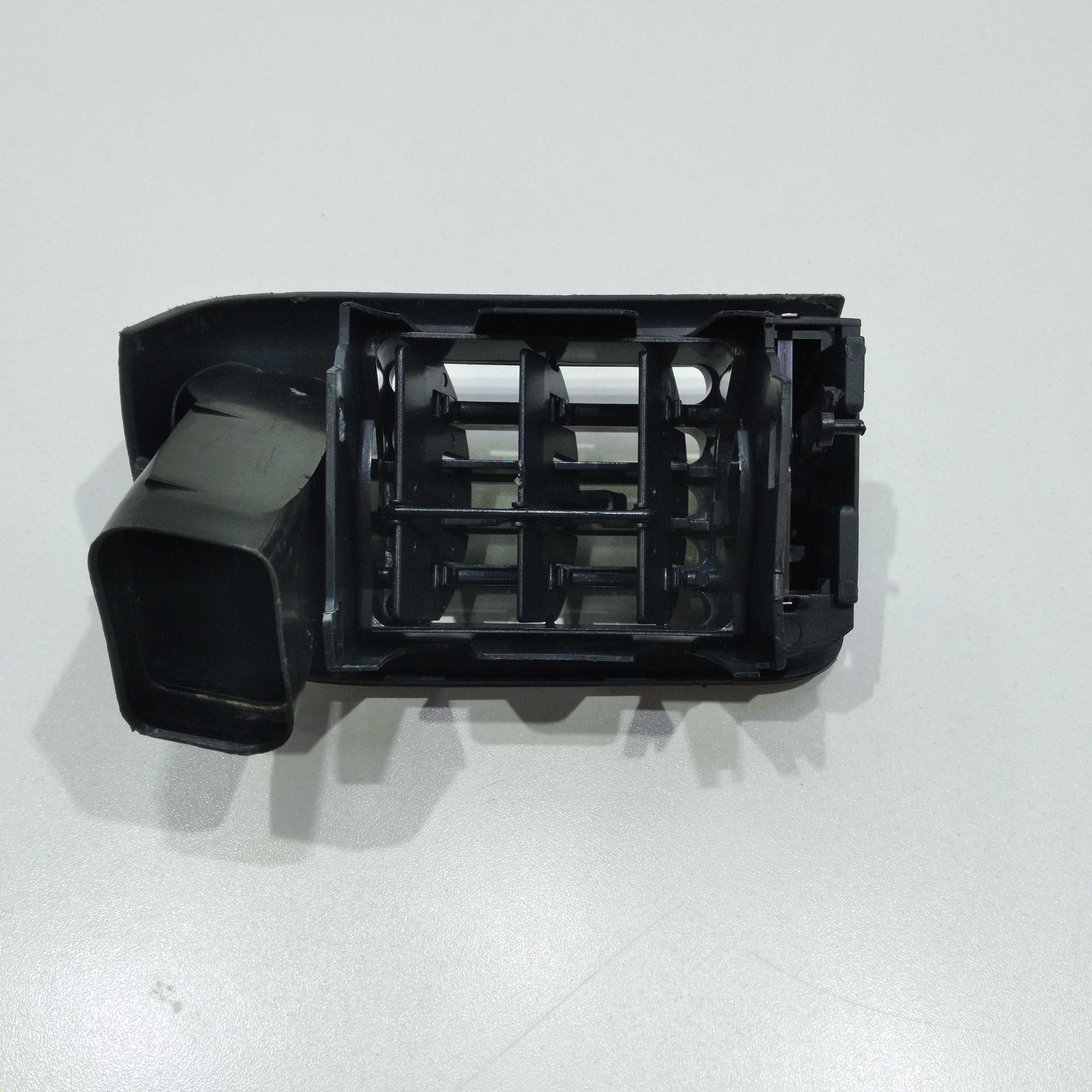 Difusor De Ar Cond. Lado Esquerdo Clio 2007 2