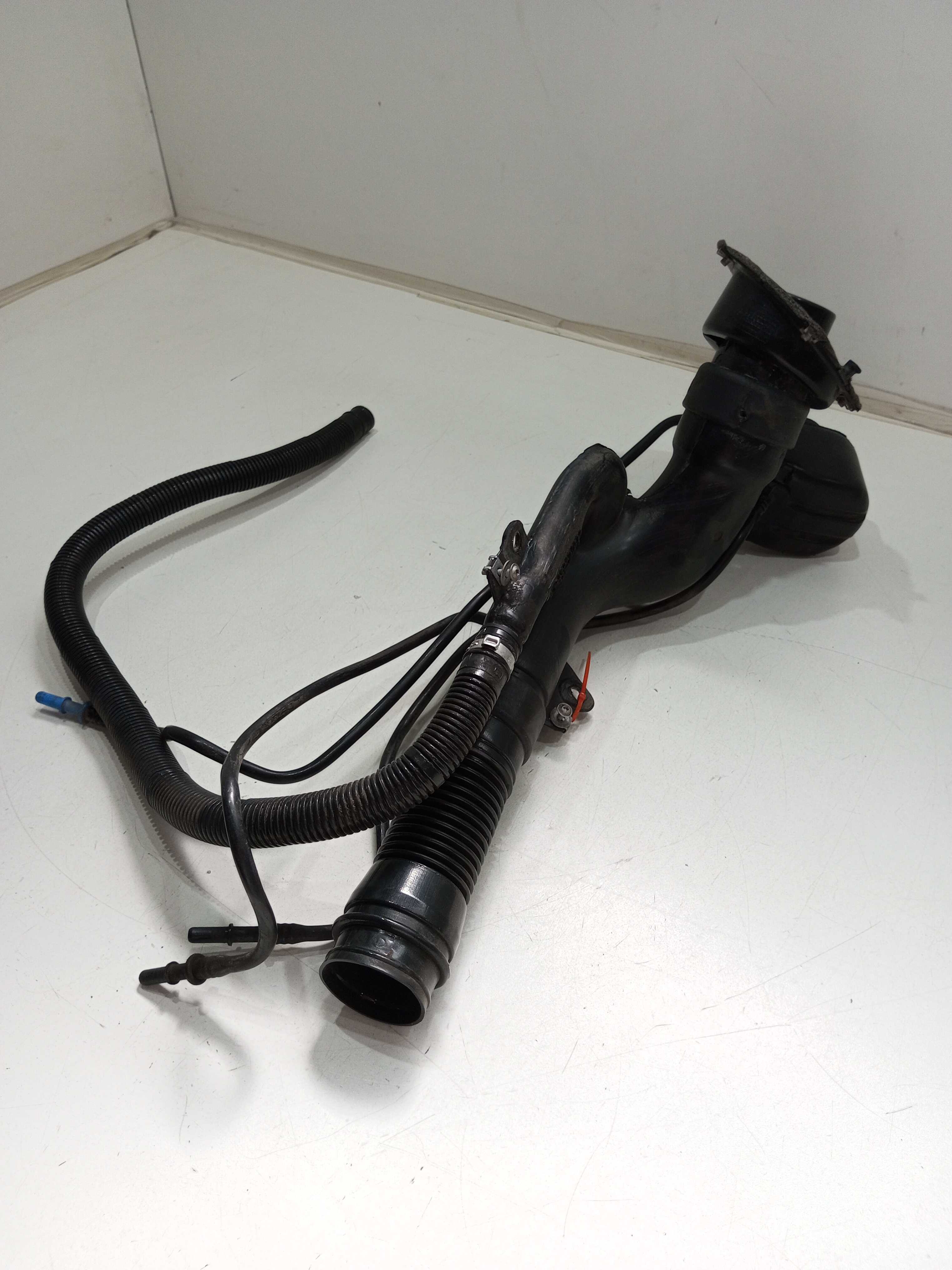 Gargalo Do Tanque De Combustível Fiat Fiorino 2021 Detalhe 3