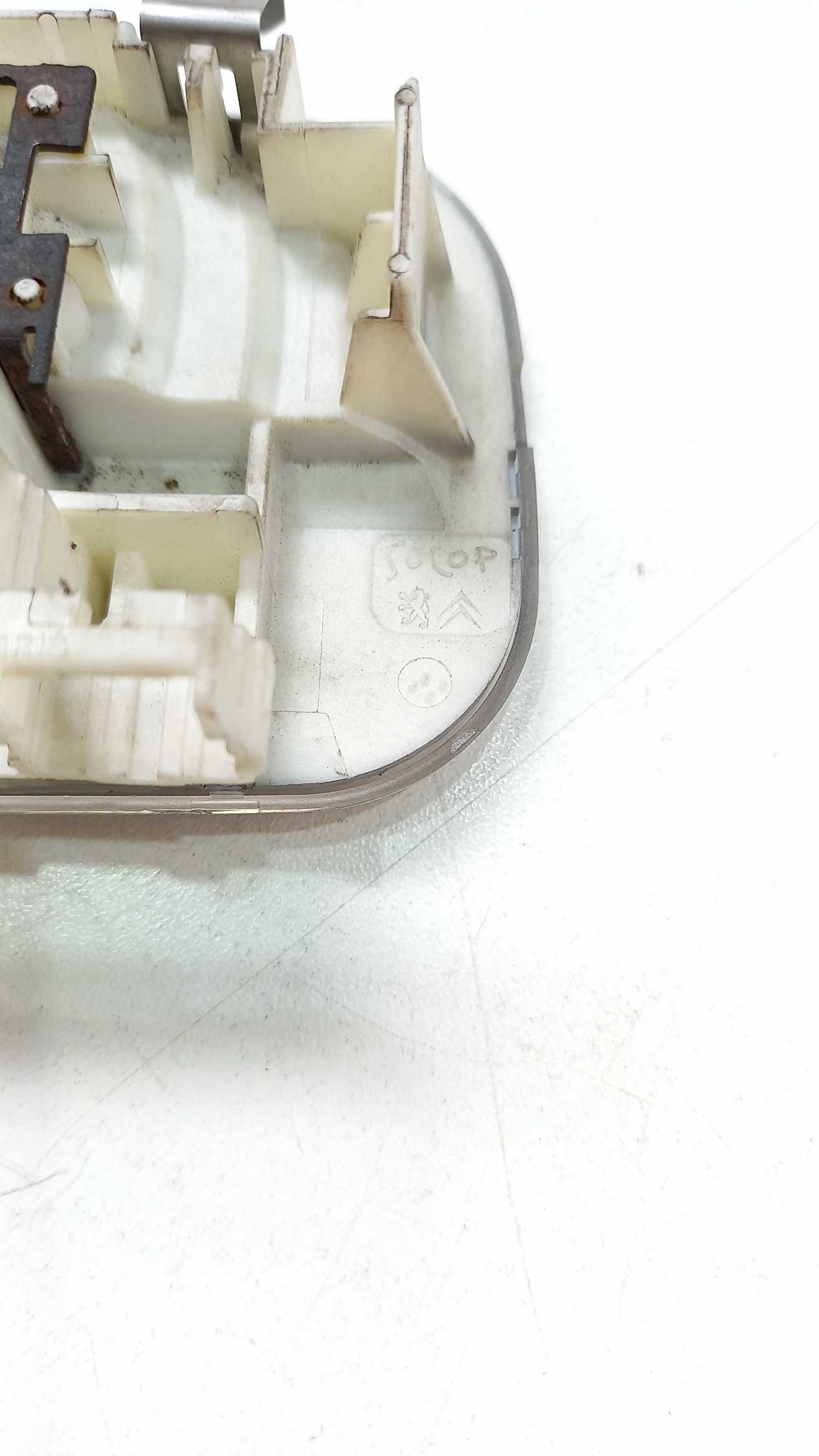Luz De Teto Traseira Interna Peugeot  307 3