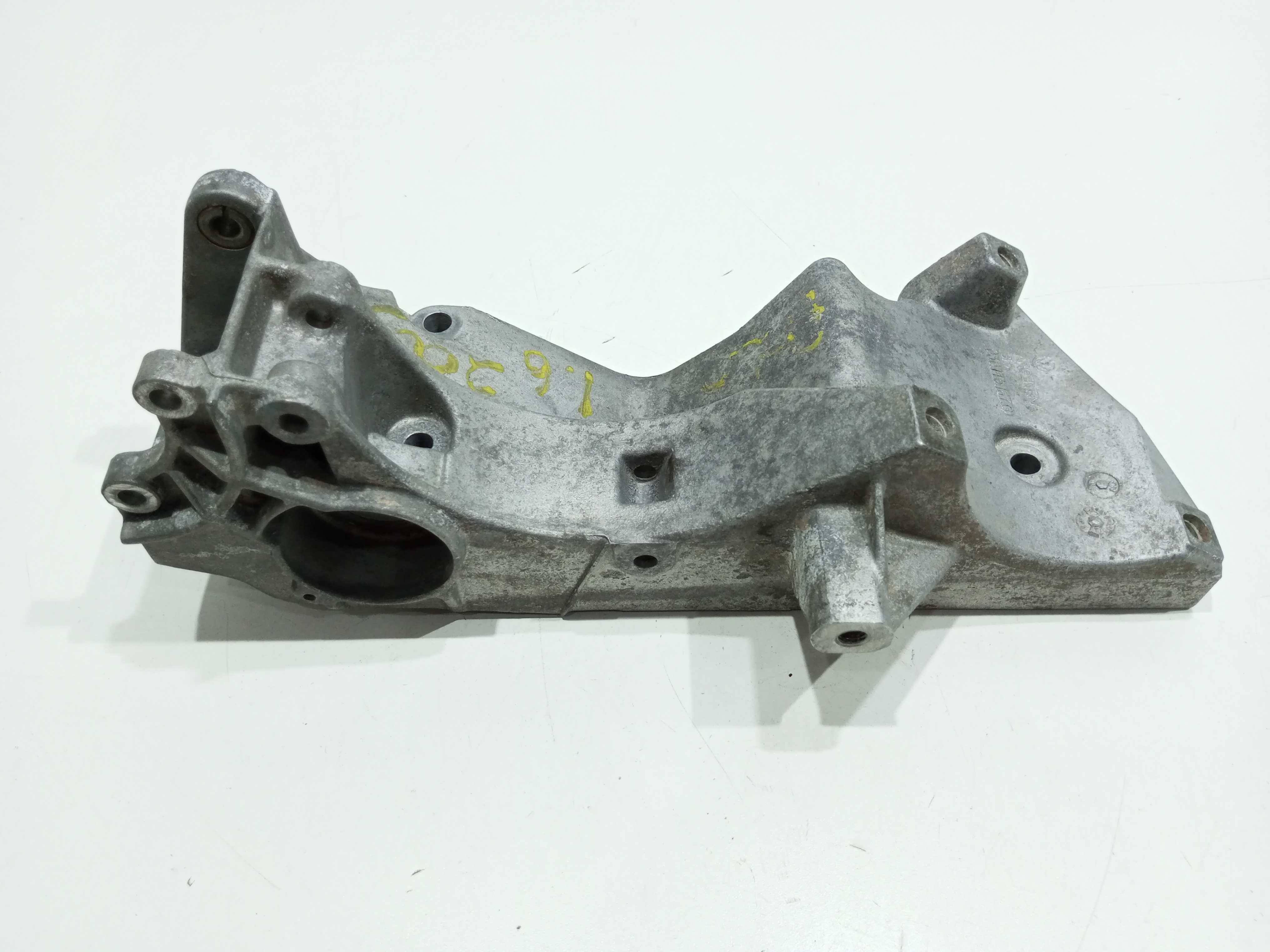 Suporte Do Alternador Volkswagen  Polo 1.6 2003 Com Ar 1