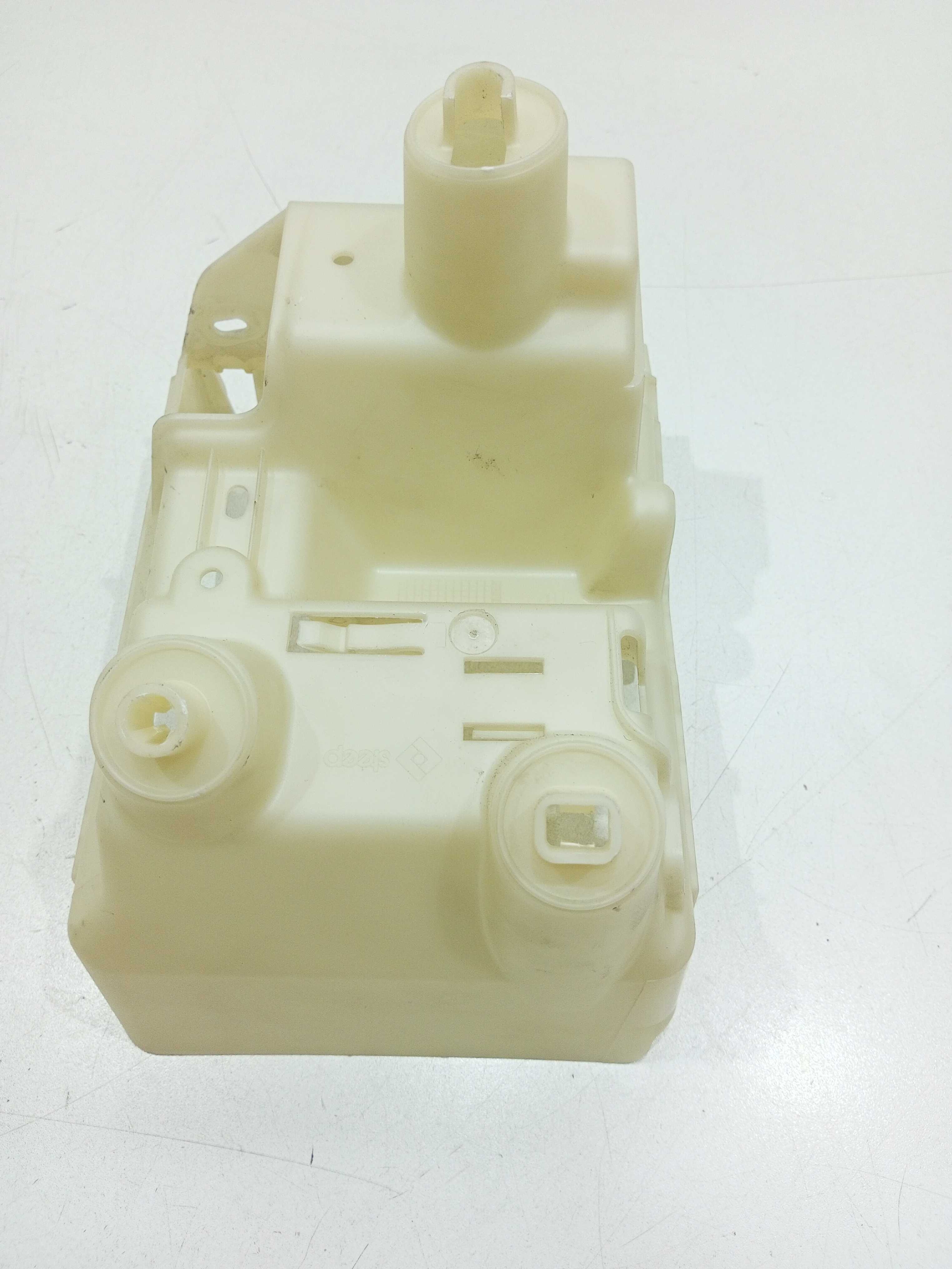 Suporte Da Bsi Caixa Fusível Citroen C3 1.6 2014 4
