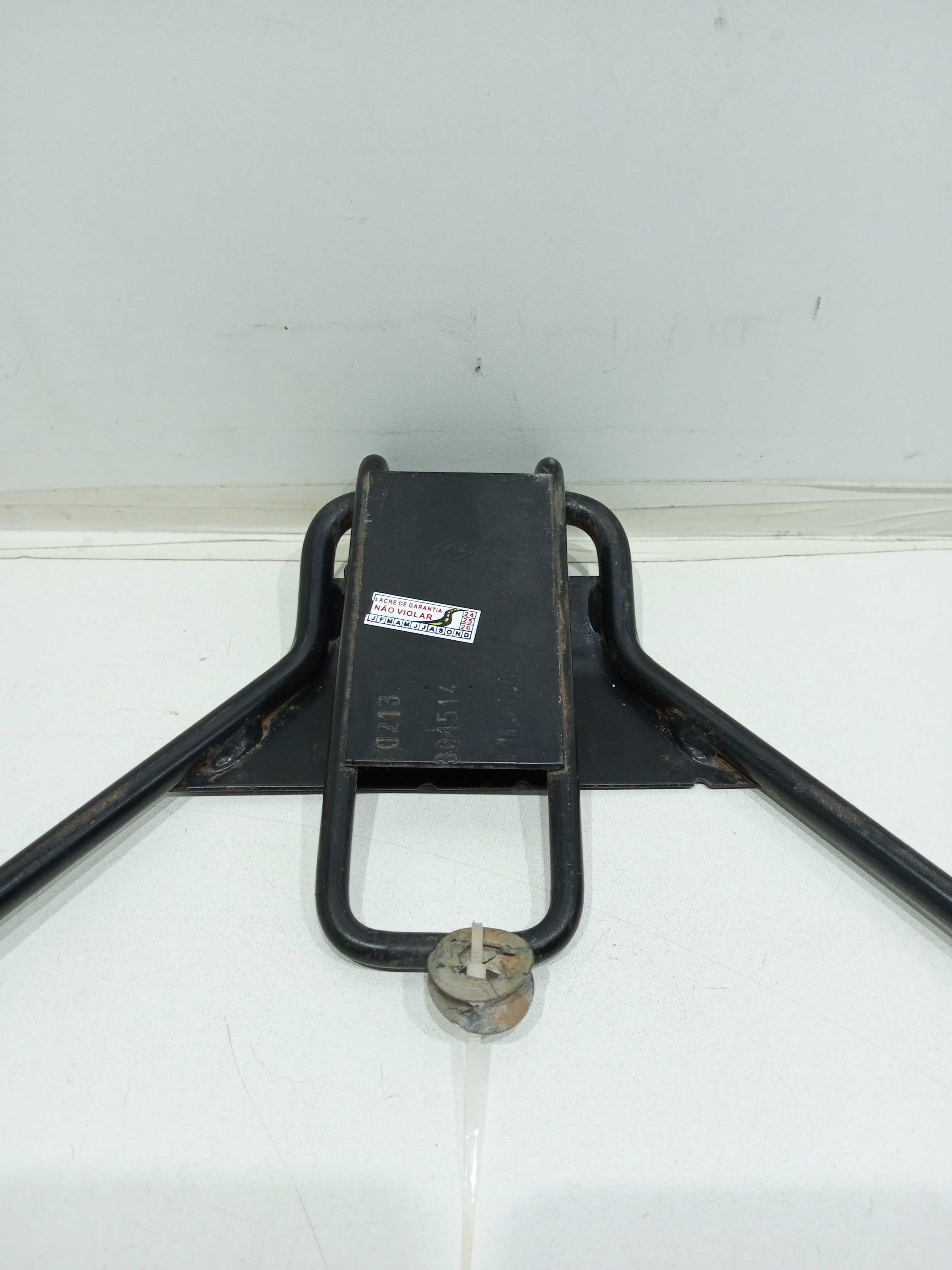 Suporte Estepe Com Trava Renault Duster 1.6 16v 2014 4