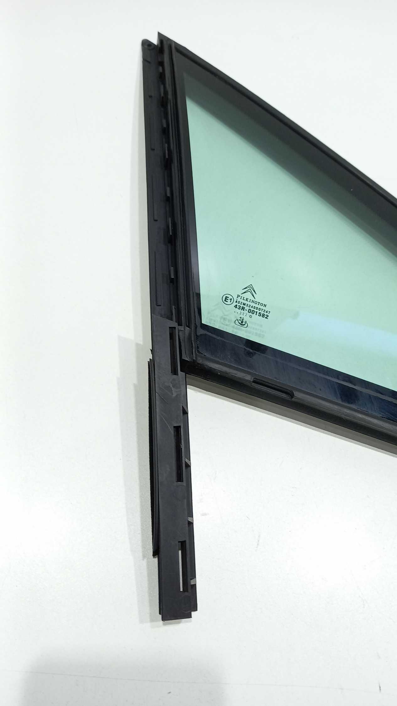 Vidro Fixo Dianteiro Direito Citroën C4 Hatch 2.0 2010 2