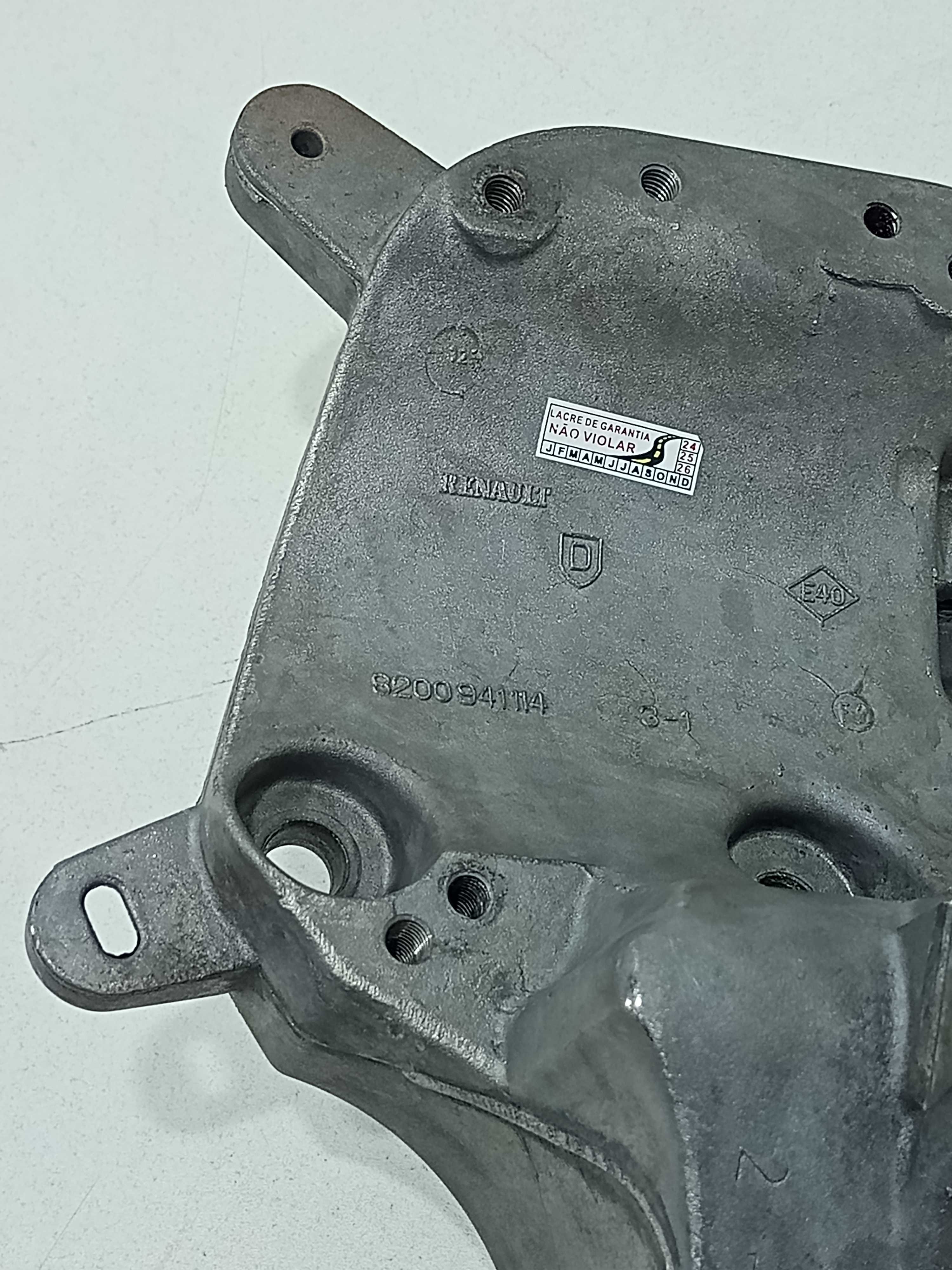Suporte Compressor E Alternador Renault Sandero 2013 4