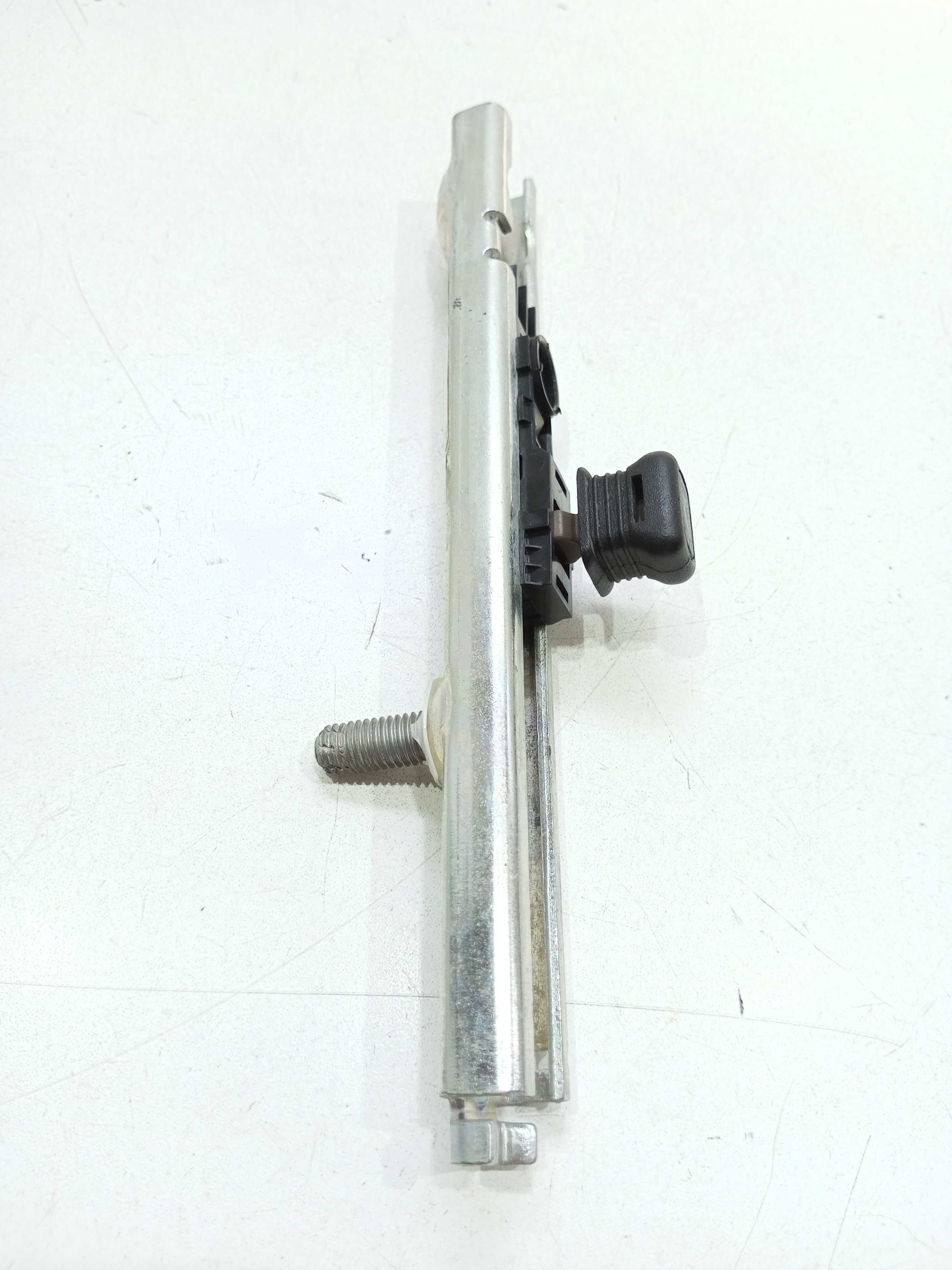 Trilho Regulagem Cinto Dianteiro Renault Duster 2014 1