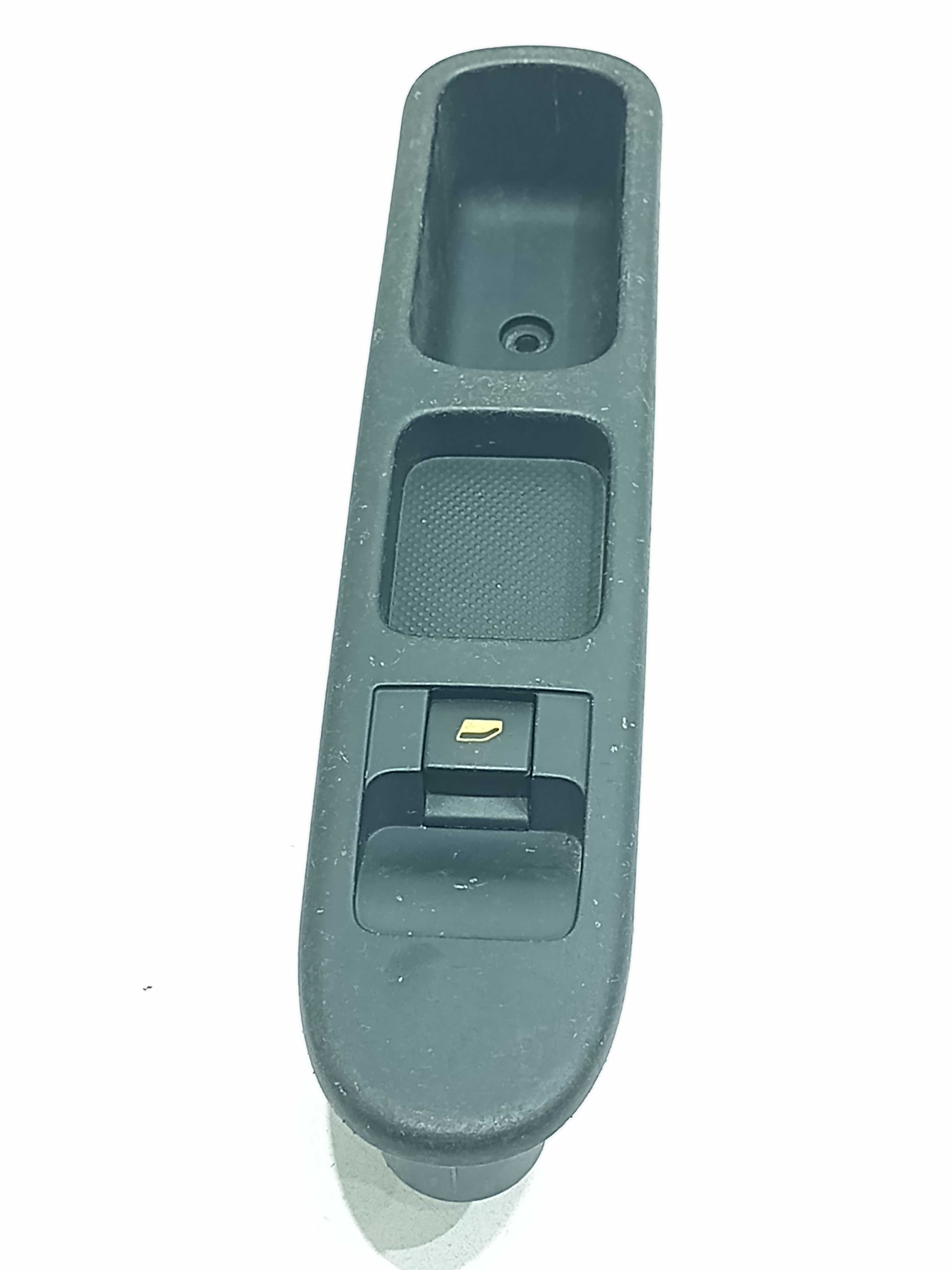 Moldura E Botão Vidro Diant Direit Peugeot 307 2009 1