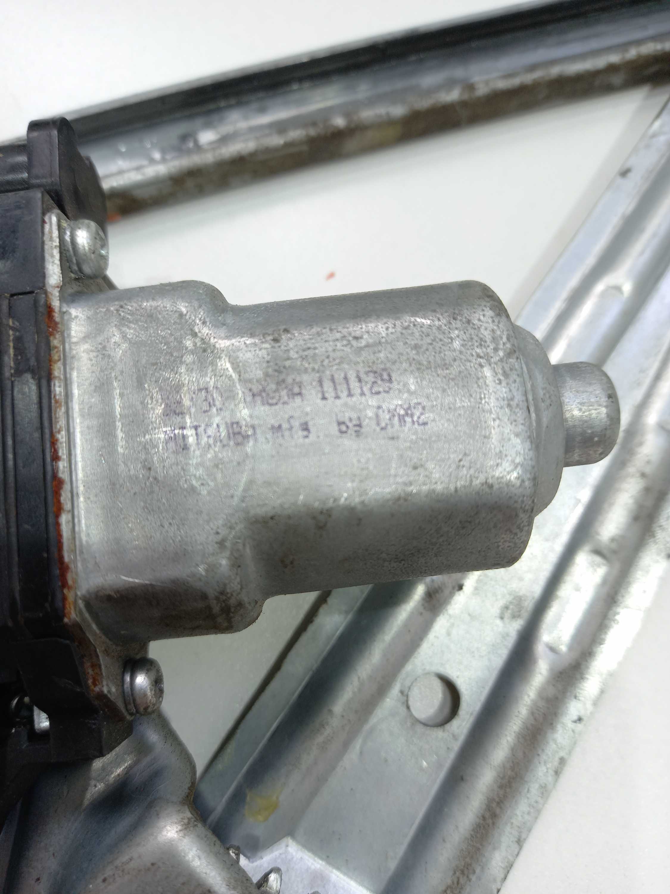 Maquina De Vidro Traseira Esquerda Versa 2019 3