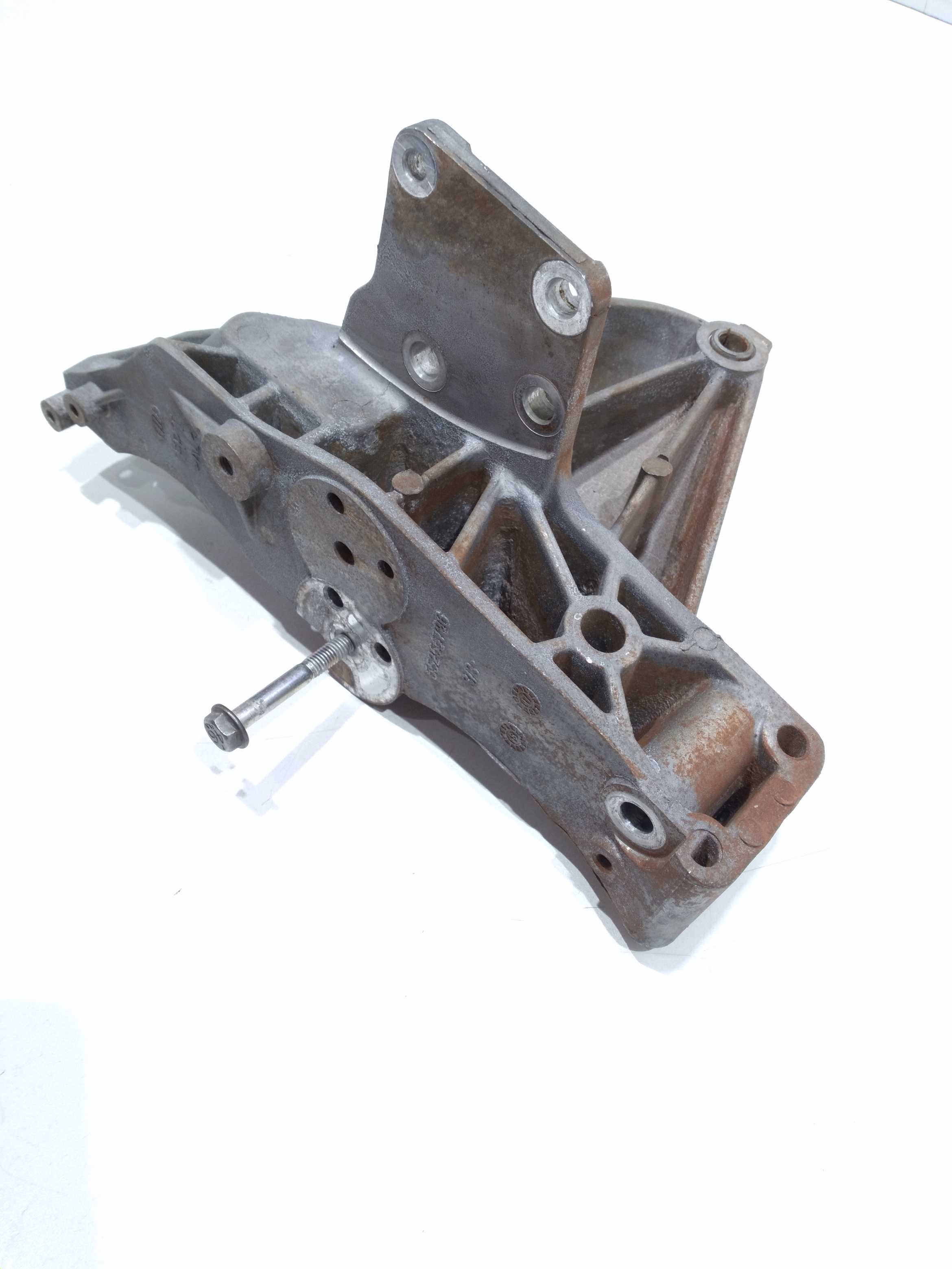 Suporte Do Alternador Fiat Strada Hard Working1.4 Evo 2018 2