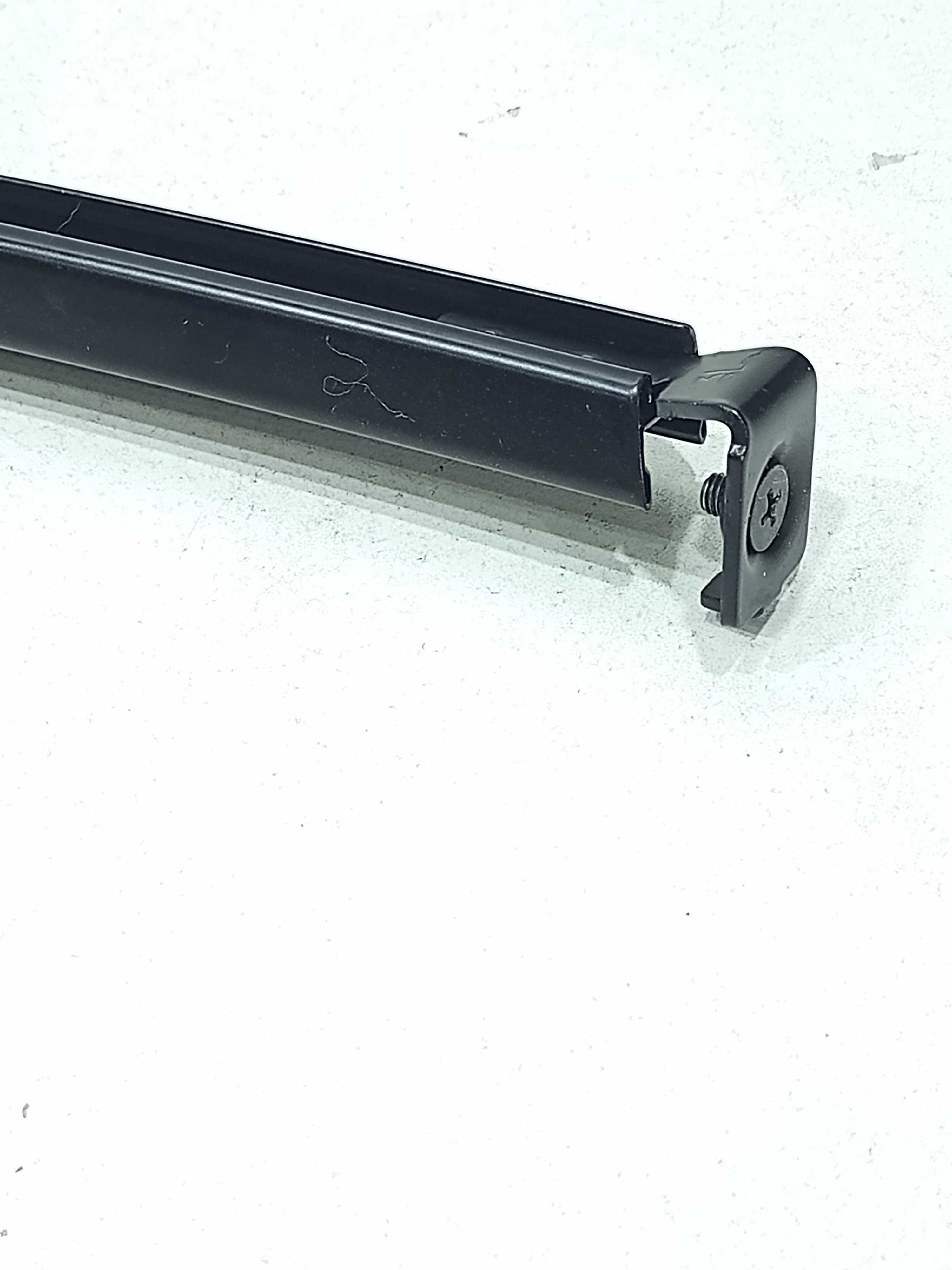 Guia De Vidro Porta Tras Esq Nissan Versa 2019 Preto 5