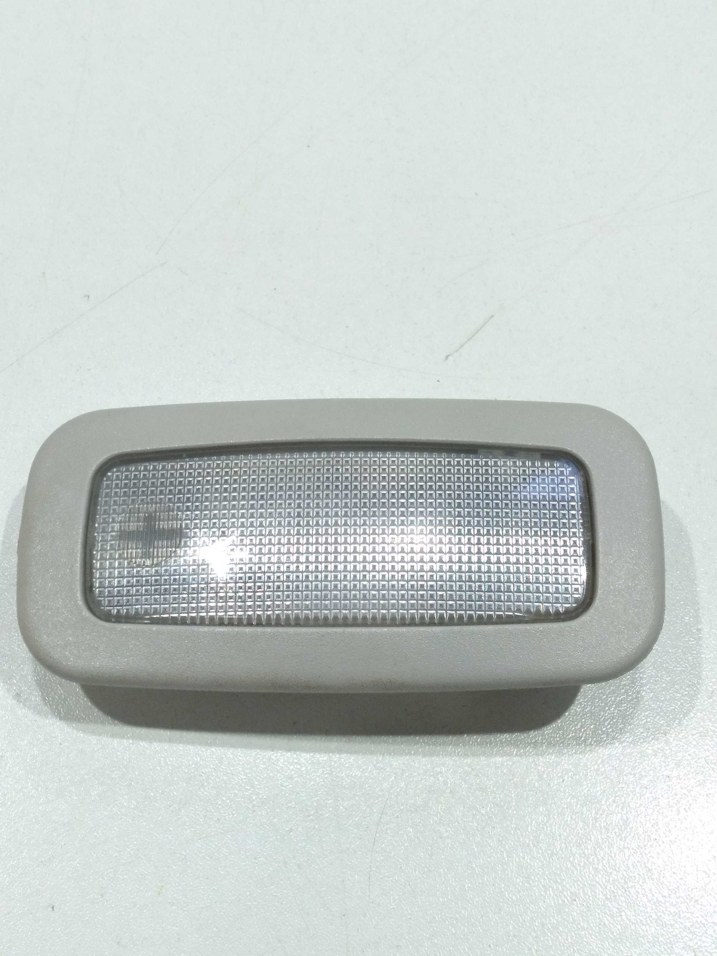 Luz De Teto Lateral Direita Fiat Siena Essenc 1.6 Dl 2013 1