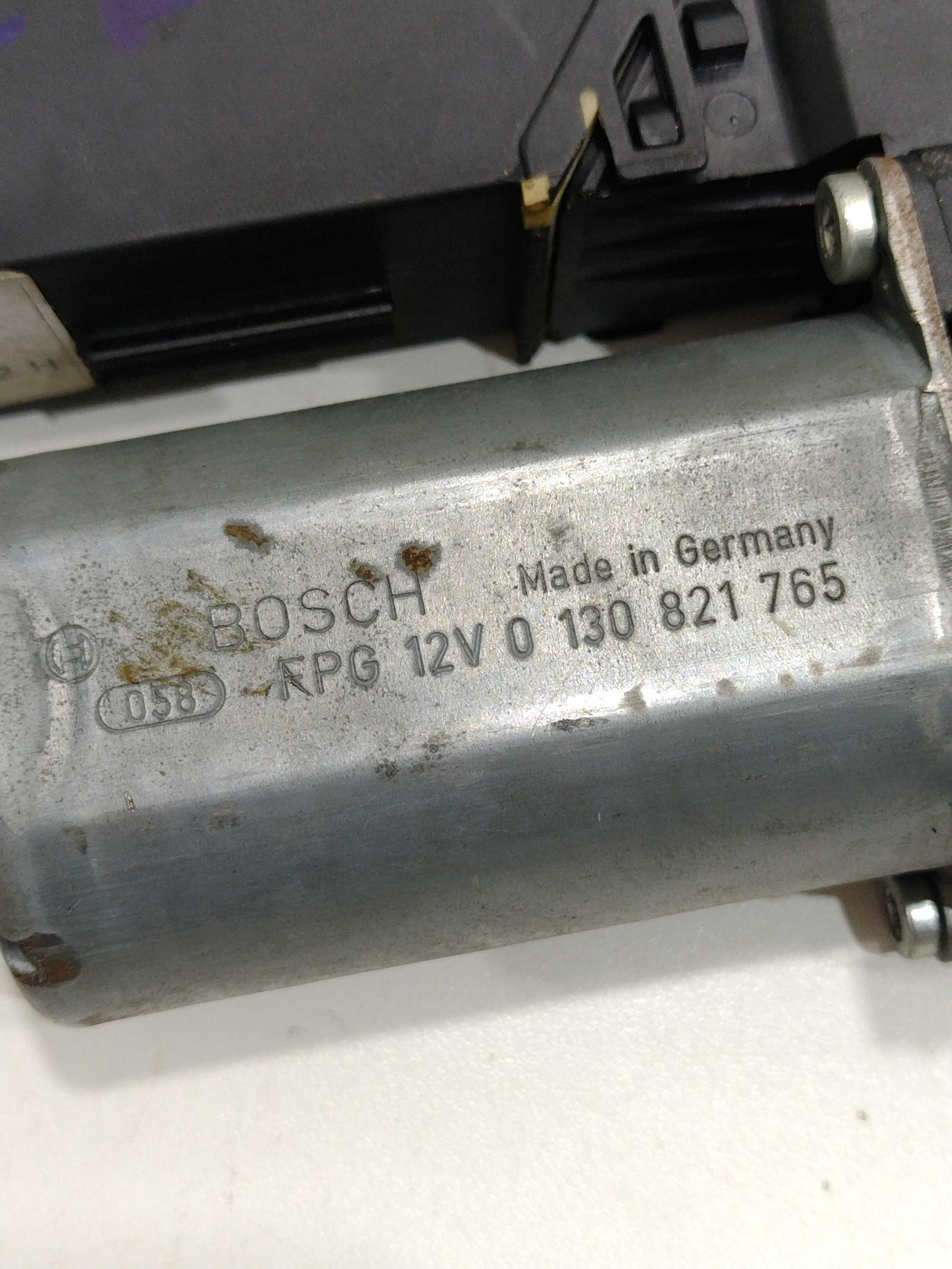 Motor Máquina Vidro Diant Direita Touareg Vw 2005 5