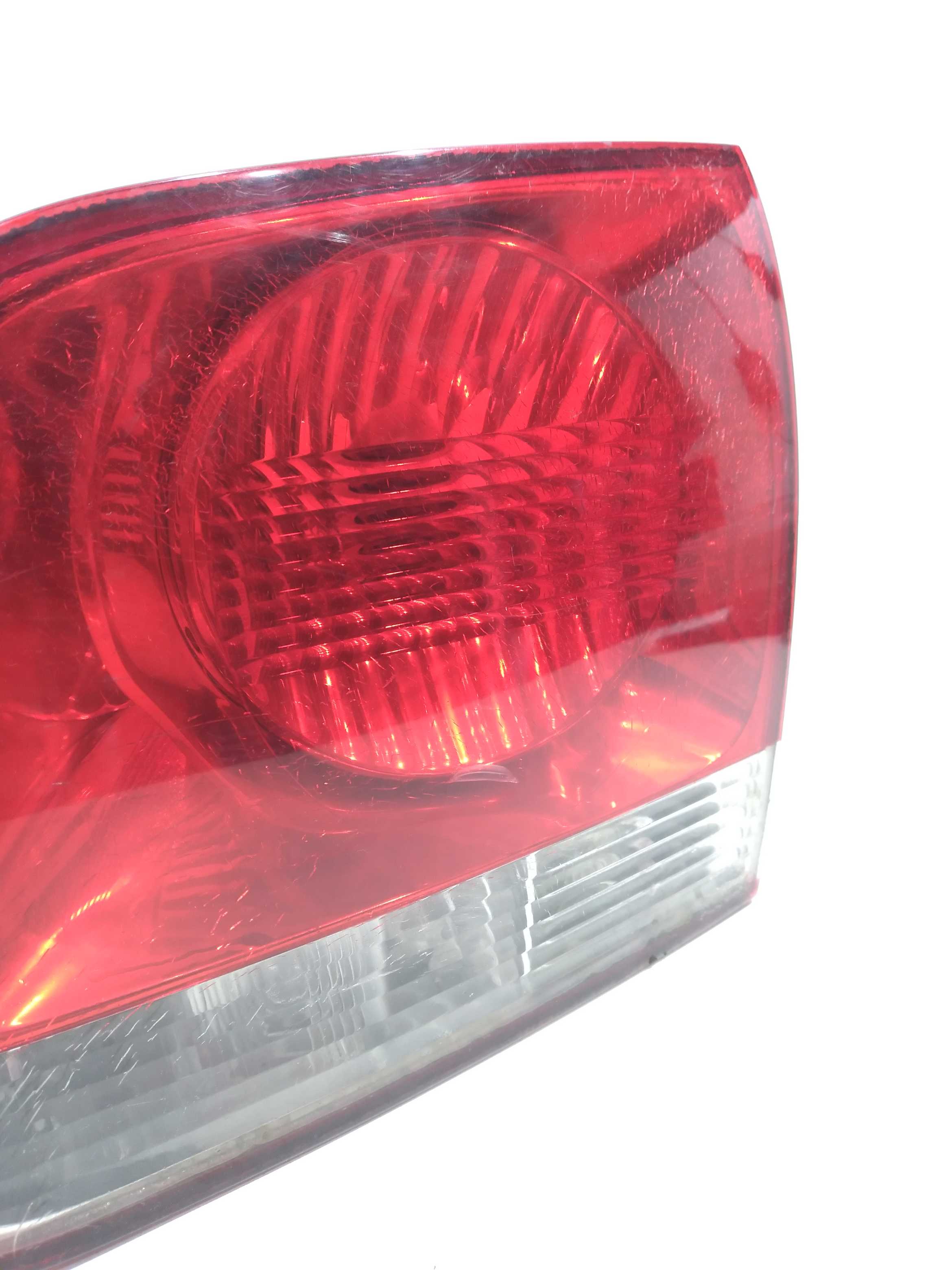 Lanterna Lado Dir. Da Tampa Traseira Vw Touareg 4.2 V8 2005 3