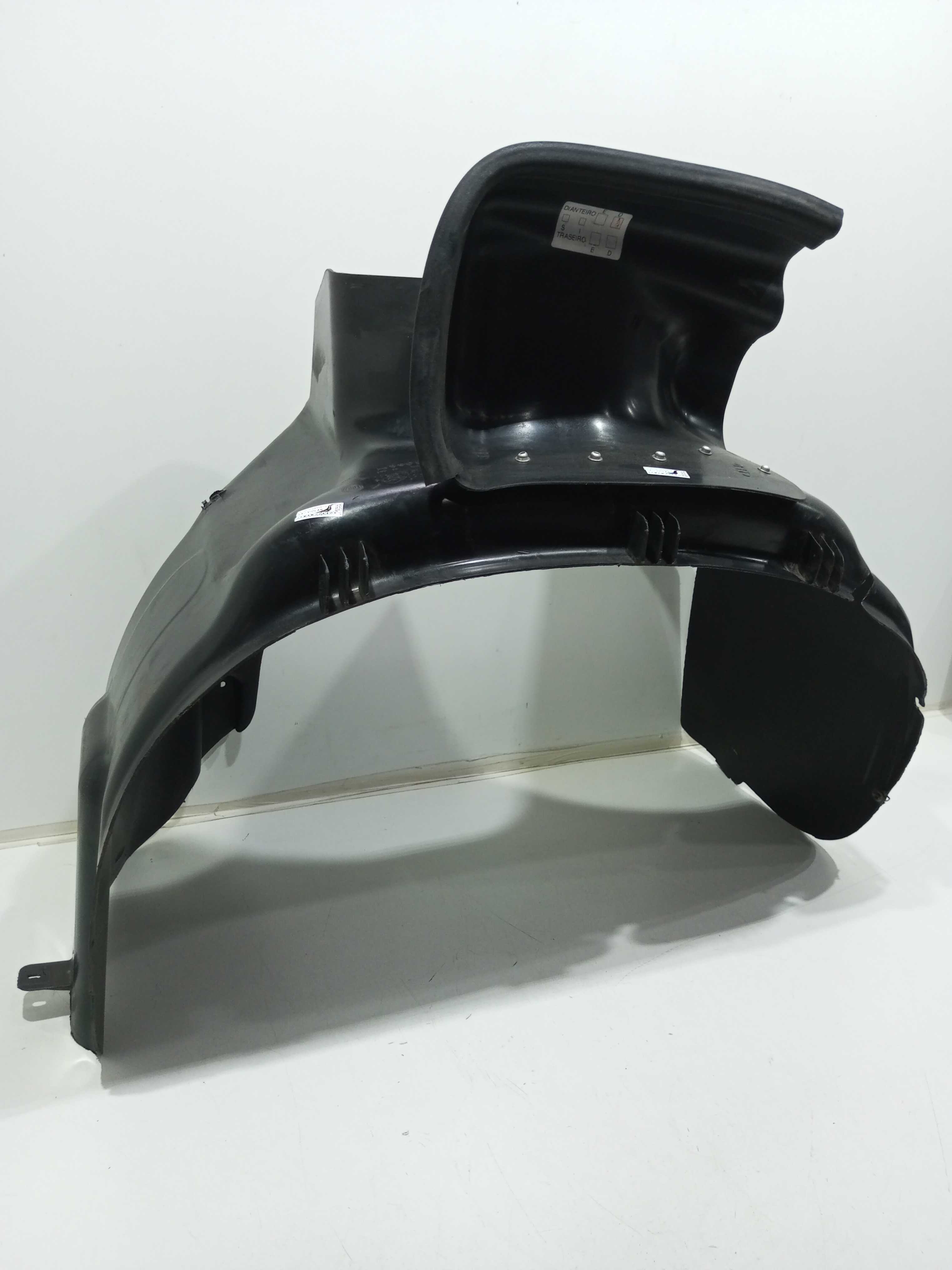 Parabarro Dianteiro Direito Fiat Fiorino 1.4 2021 4