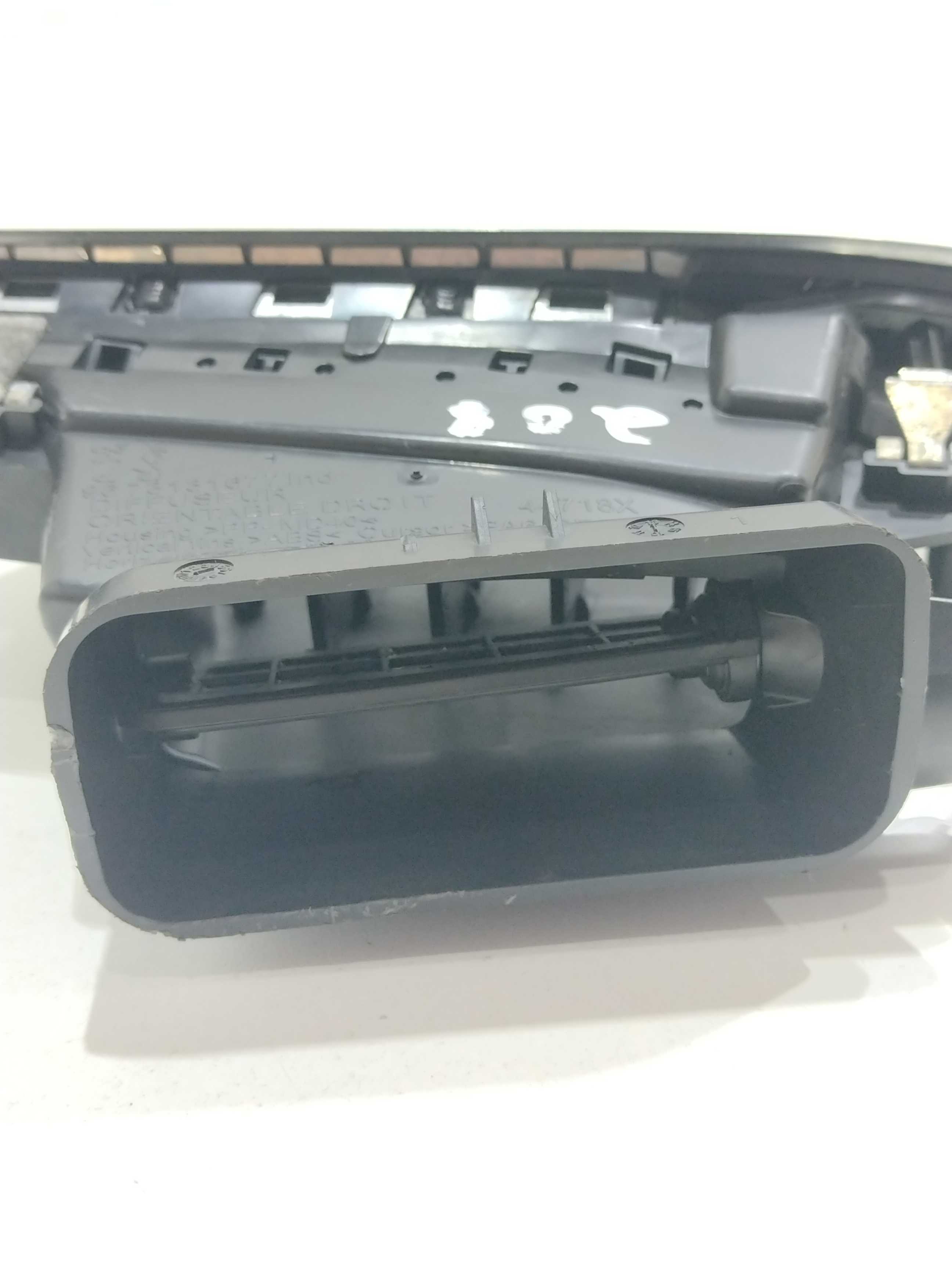 Difusor De Ar Lado Direito Peugeot 208 Ano 2014 Original 4