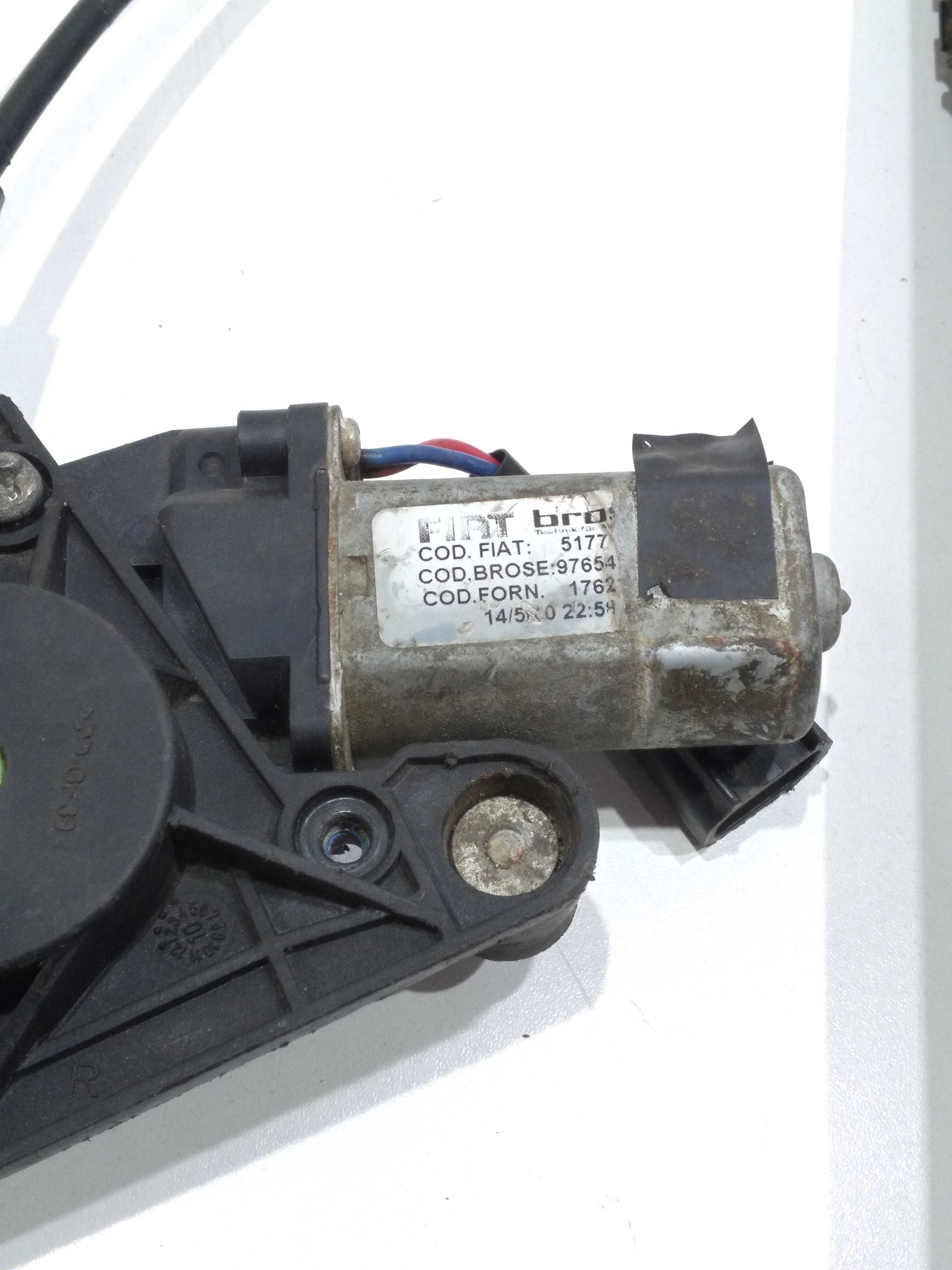Maquina  De Vidro Elétrica Dianteira Direita  Palio 2000 4