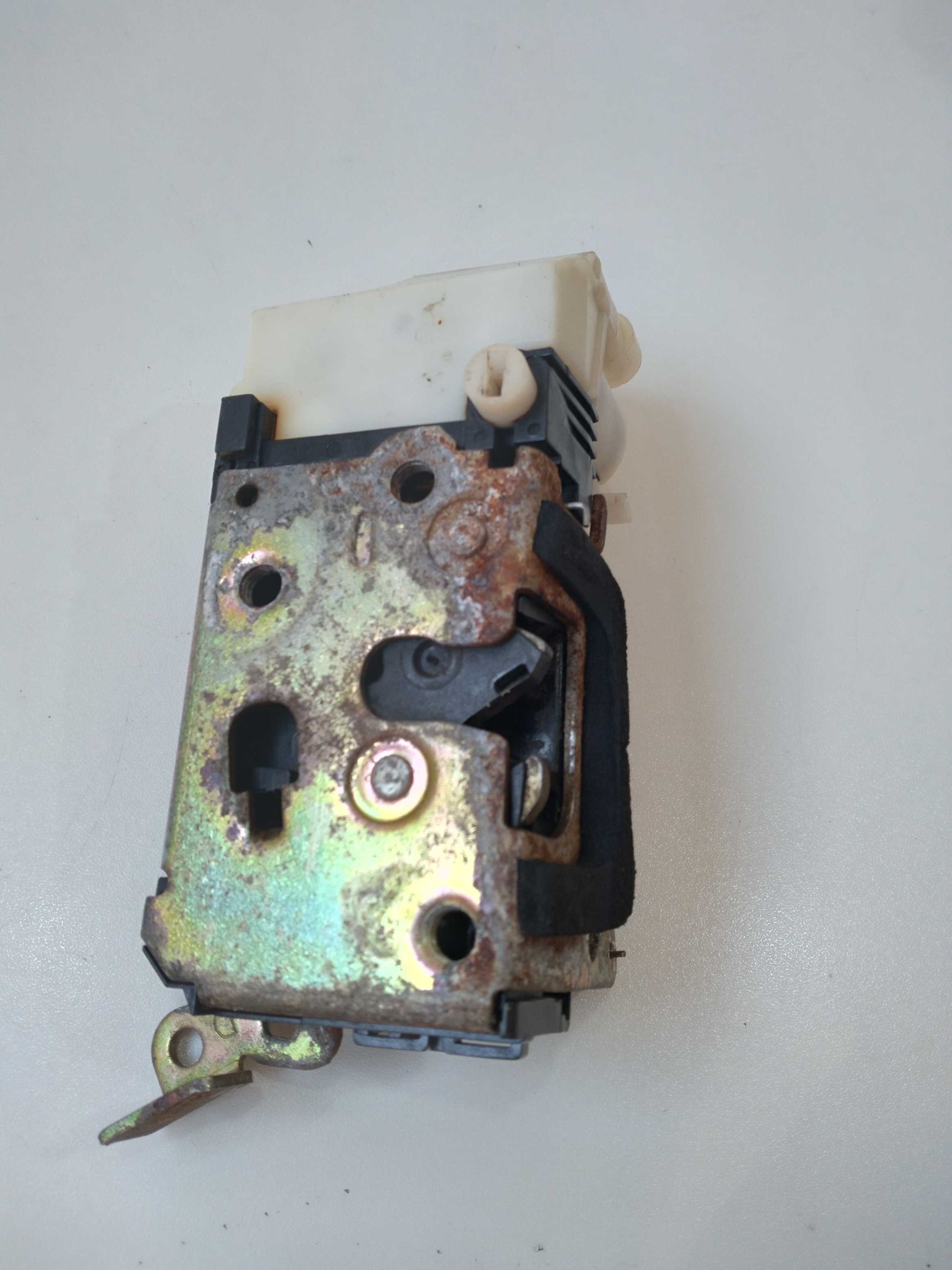 FECHADURA DA PORTA TRASEIRA DIREITA  PALIO 1.0 FIRE 1997 3