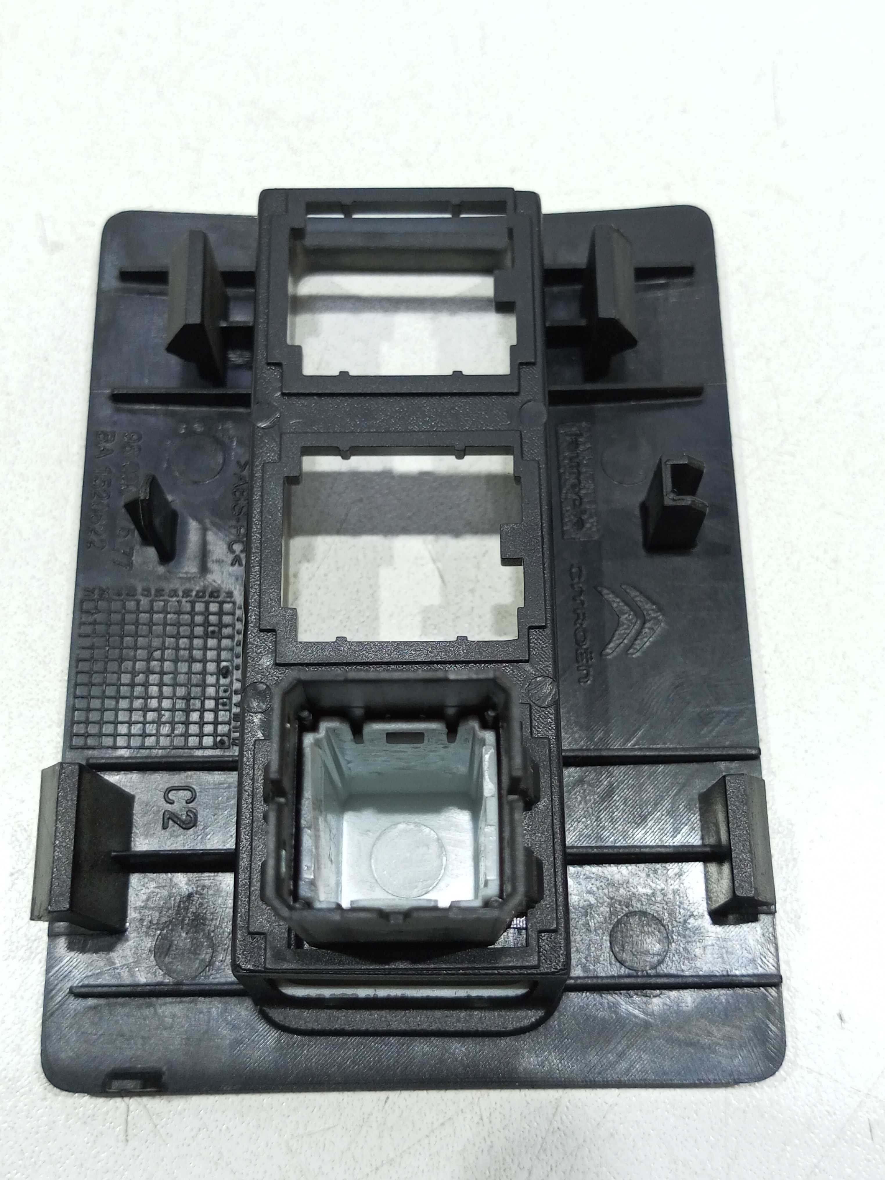 Moldura Do Botao Trava Porta Citroen C3 1.6 2014 3