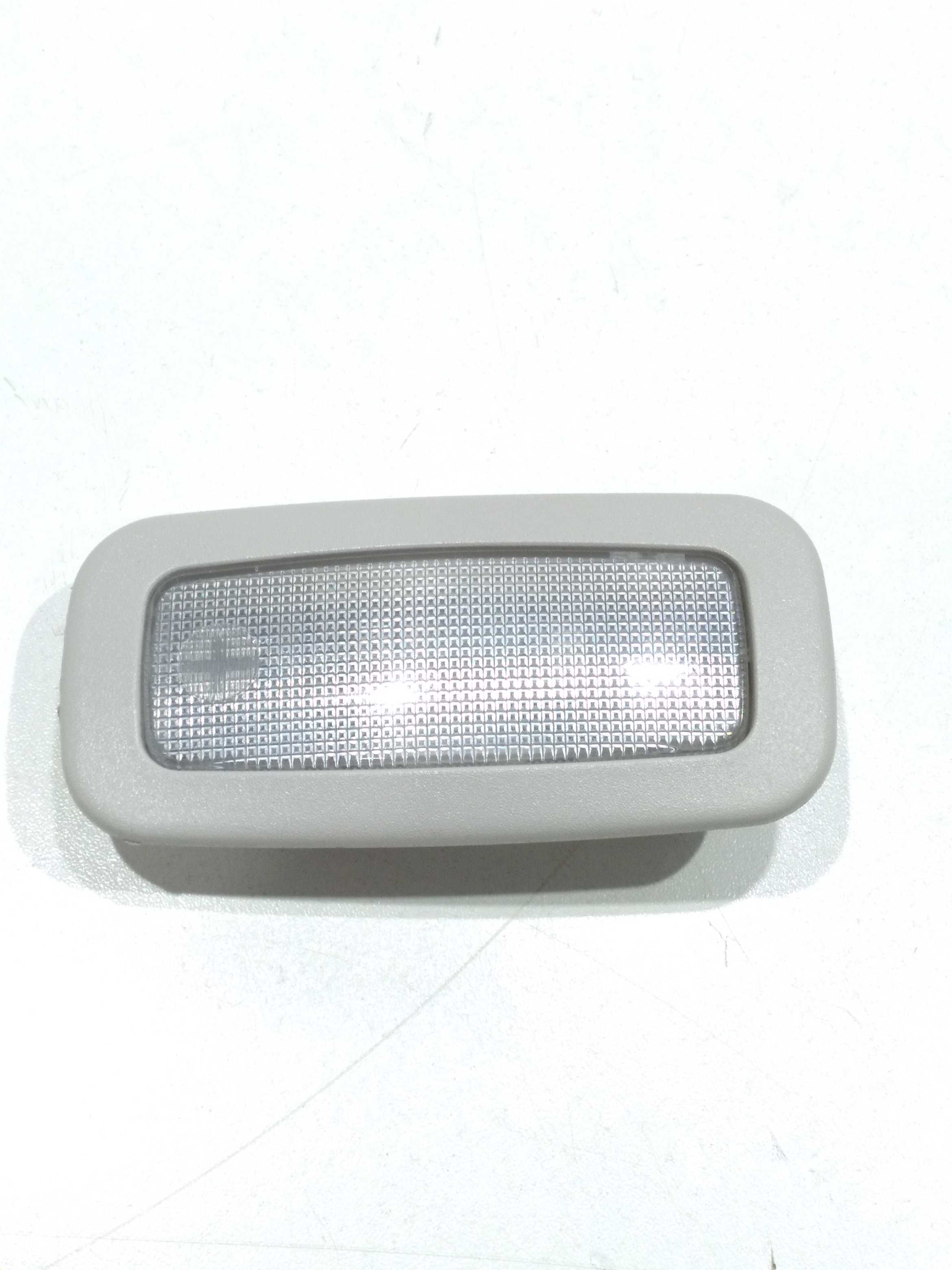 Luz De Teto Lateral Esquerda Fiat Siena Essenc 1.6 Dl 2013 1