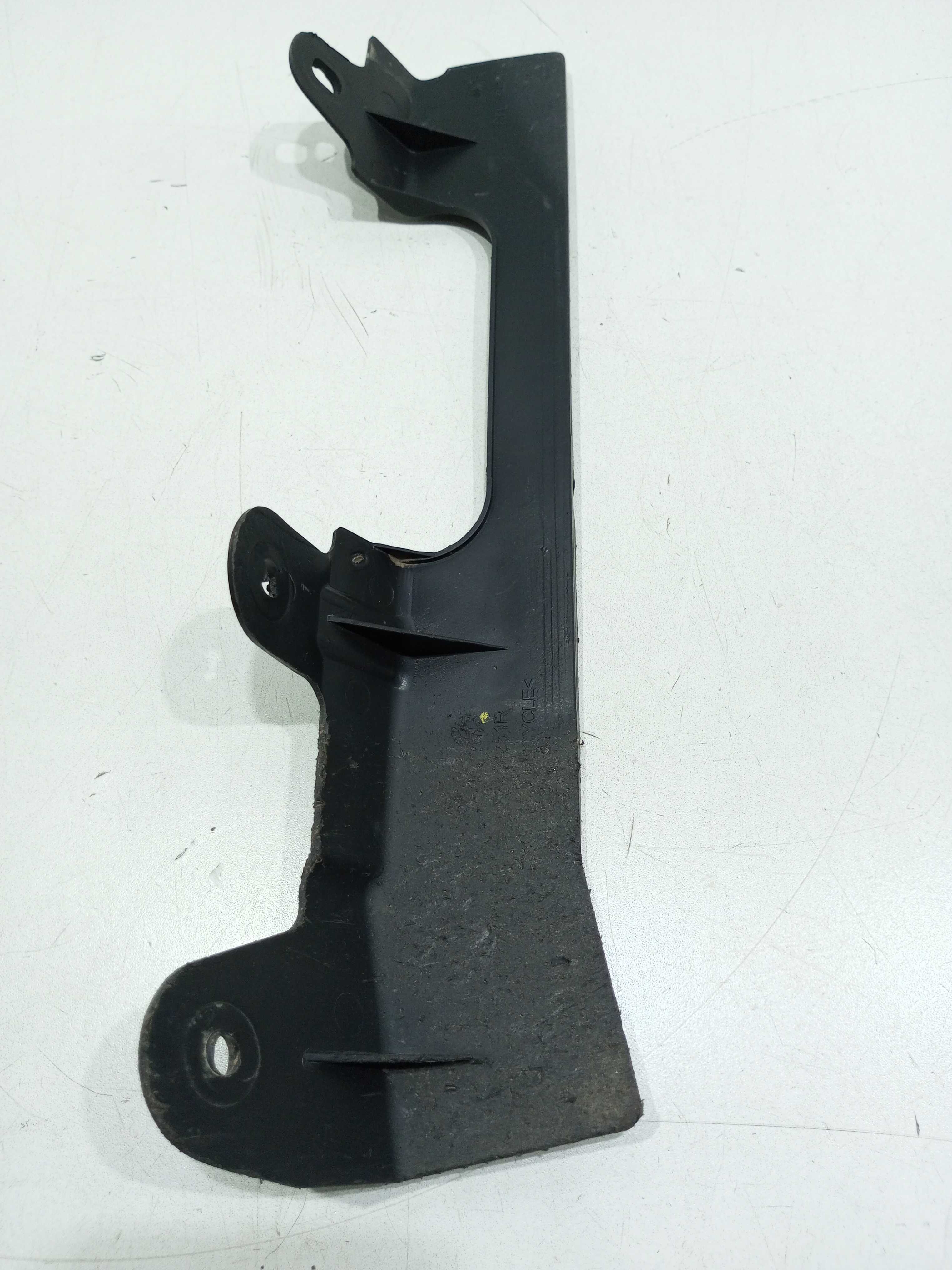 Defletor Direito Radiador Renault Sandero 2016 2